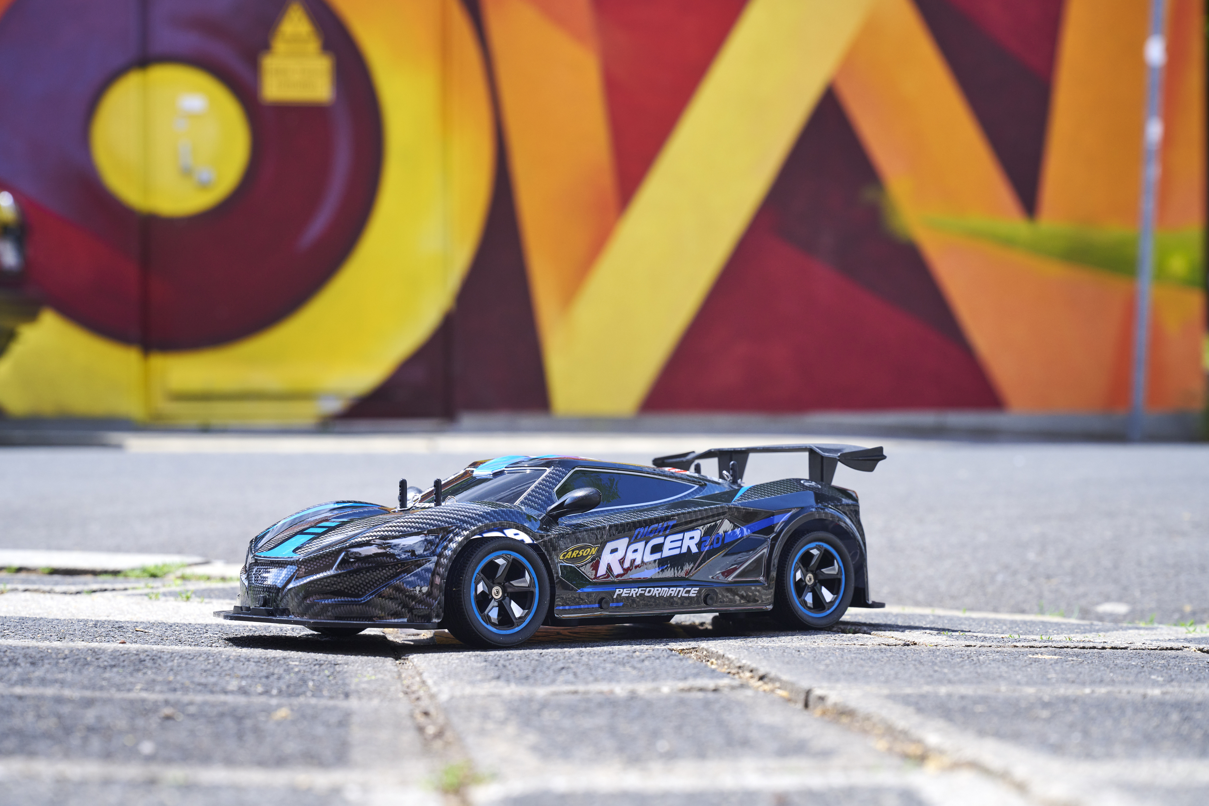 Carson Night Racer 2.0 - kauko-ohjattava auto, 1:10, RTR