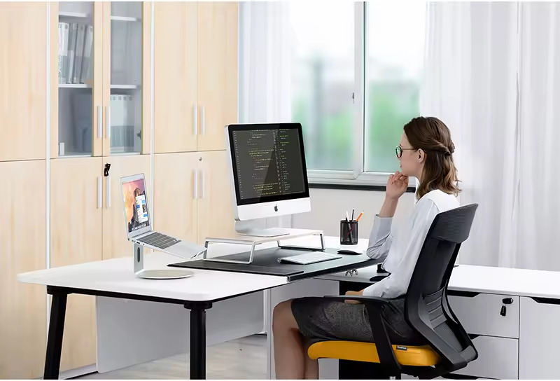 ErgoWork Hickory LCD Stand -monitoritaso, pähkinäpuu