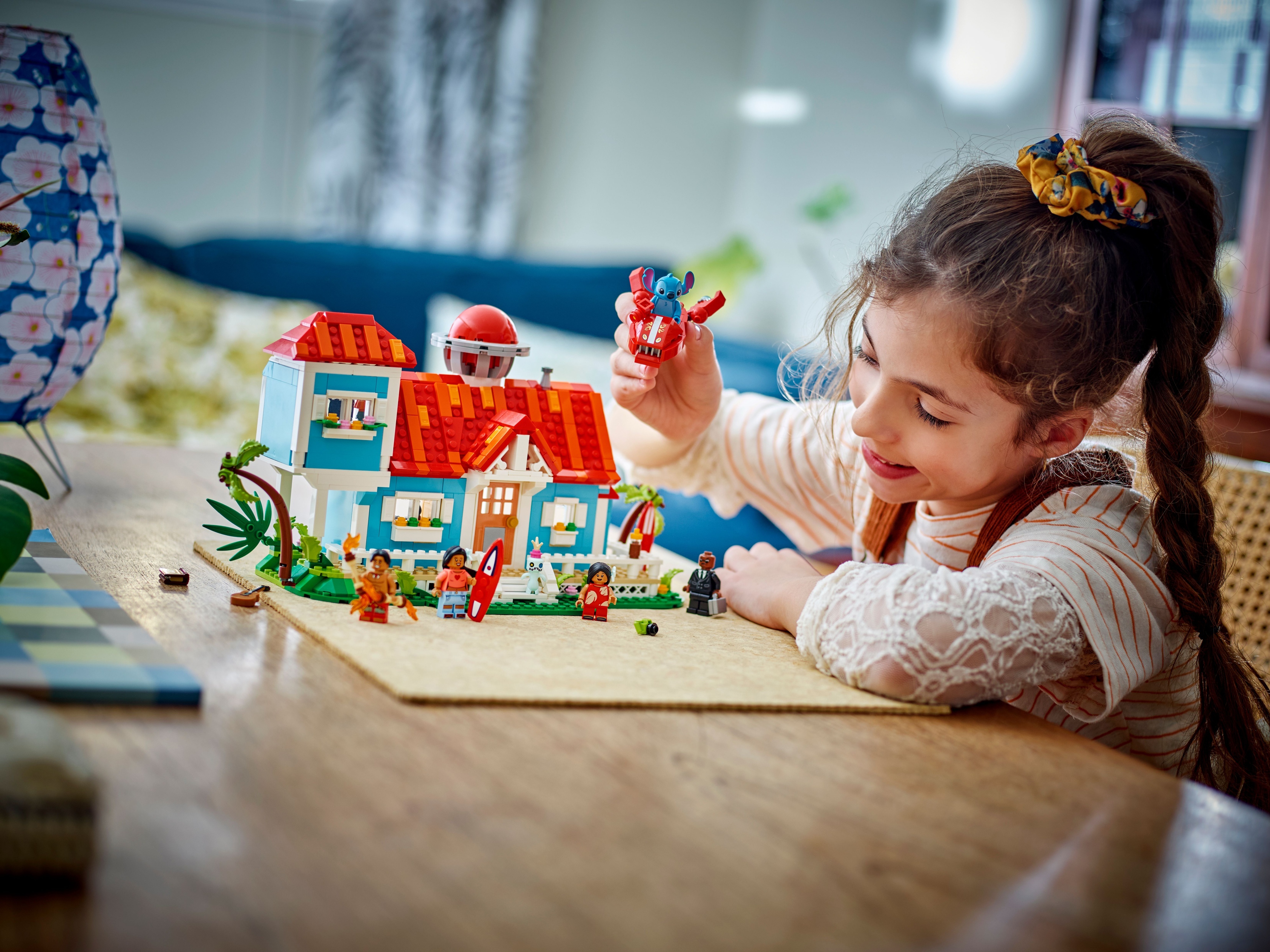 LEGO Disney Classic 43268 – Lilon ja Stitchin rantatalo 14 LEGO Disney Classic 43268 – Lilon ja Stitchin rantatalo - Image 14