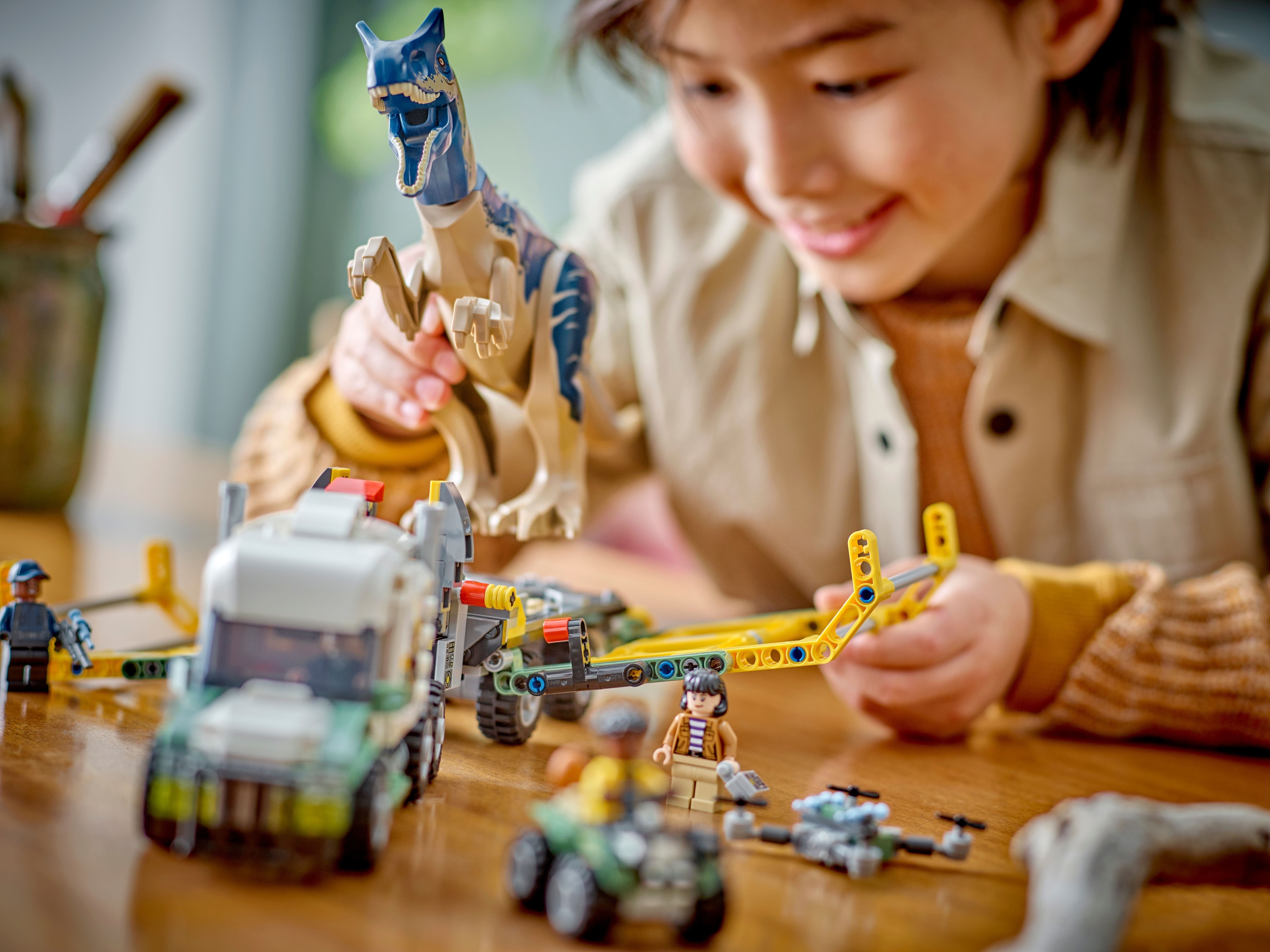 LEGO Jurassic World 76966  - Dinosaurus-operaatiot: Allosaurus-rekka