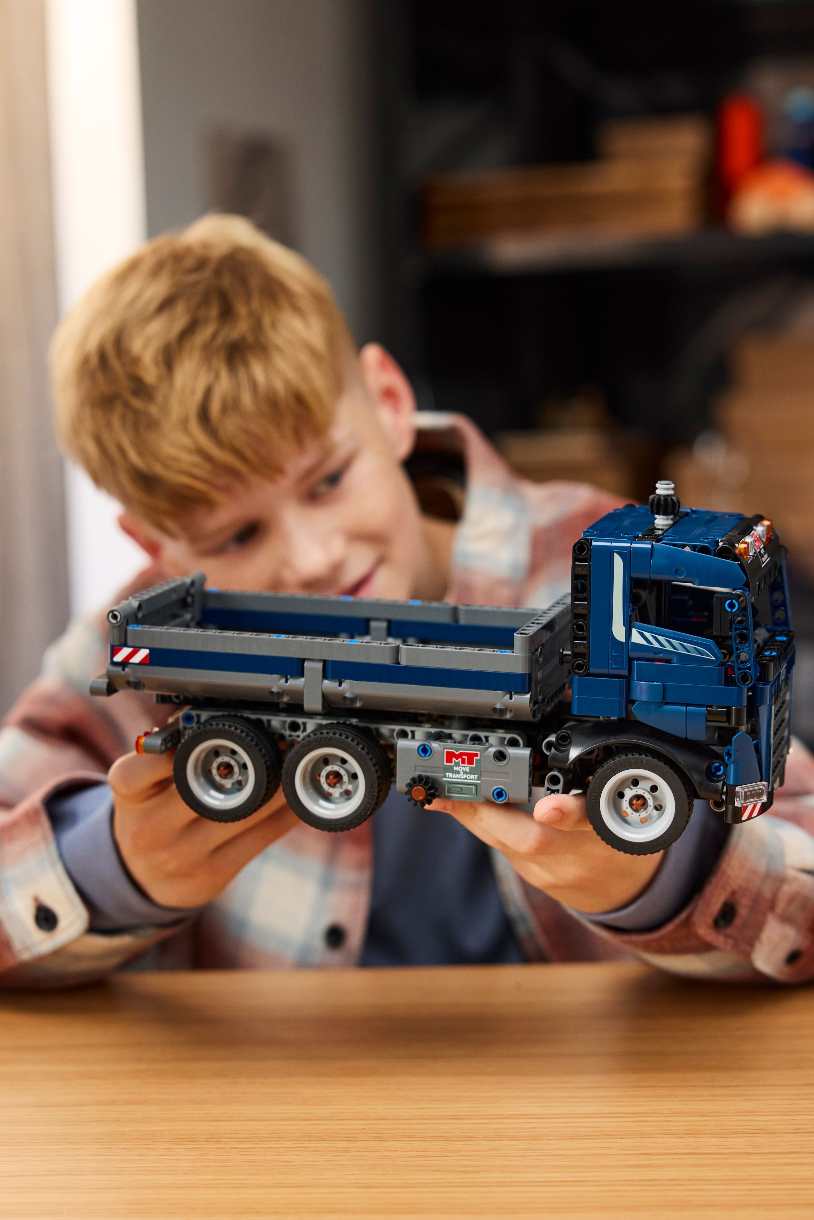 LEGO Technic 42203 – Kippiauto 21 LEGO Technic 42203 – Kippiauto - Image 21