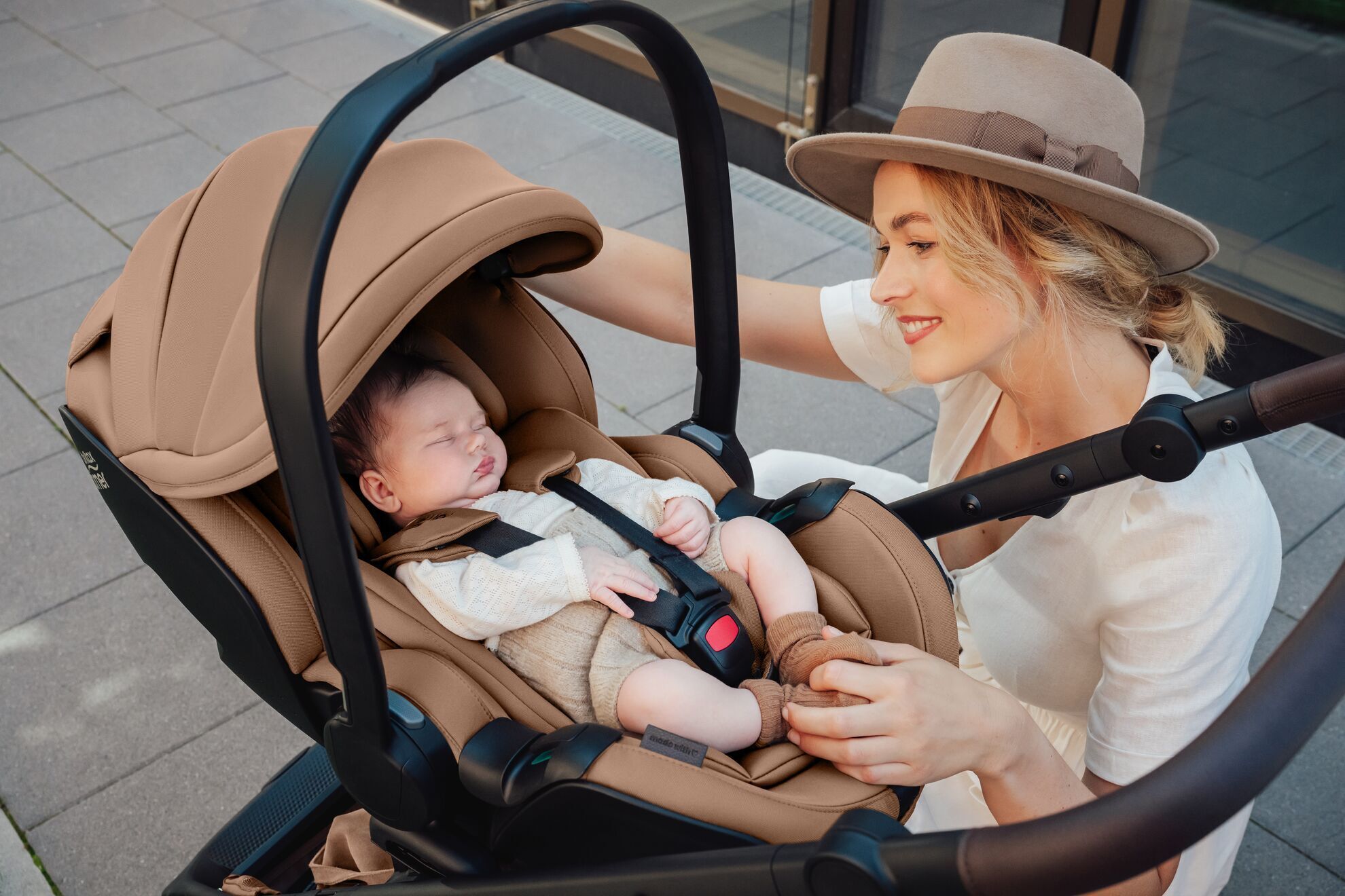 BRITAX RÖMER BABY-SAFE PRO LUX -turvakaukalo, 40–85 cm, Linen Grey