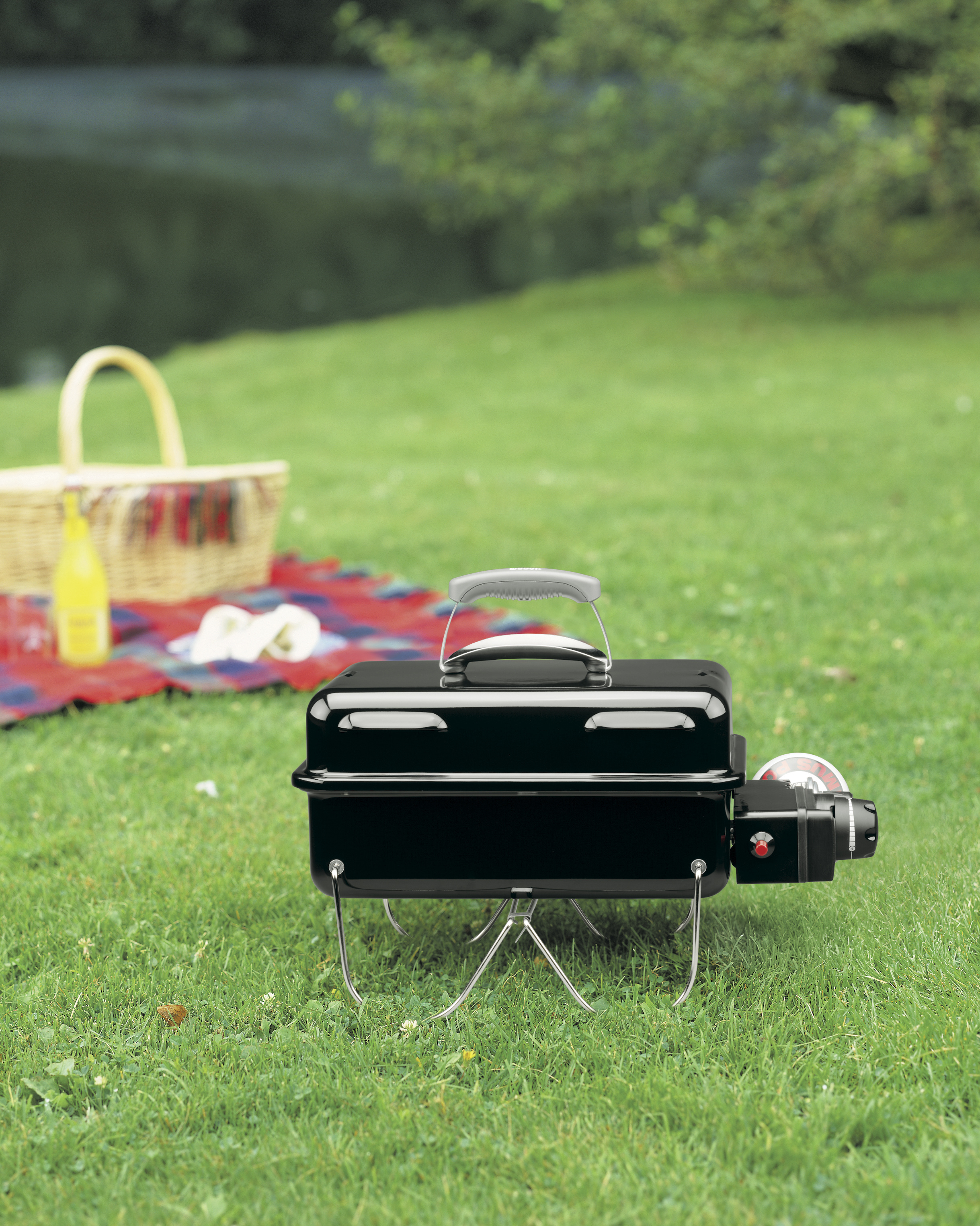 Weber Go-Anywhere -matkagrilli, kaasukäyttöinen, musta