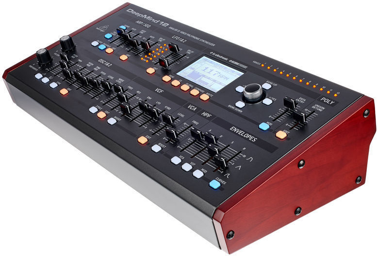 Behringer Deepmind 12D -analoginen syntetisaattori