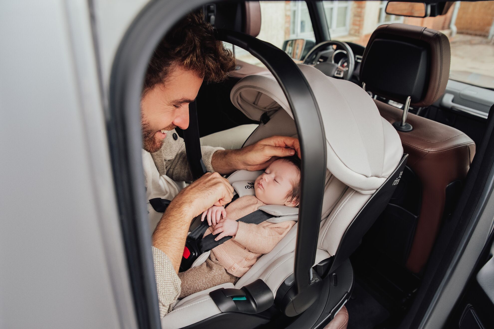 BRITAX RÖMER BABY-SAFE PRO LUX -turvakaukalo, 40–85 cm, Urban Olive