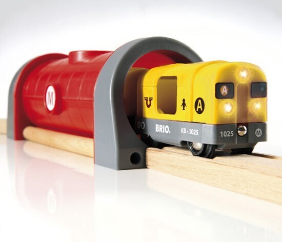 BRIO World 33052 - Rail & Road -deluxe ratasetti, iso laatikko