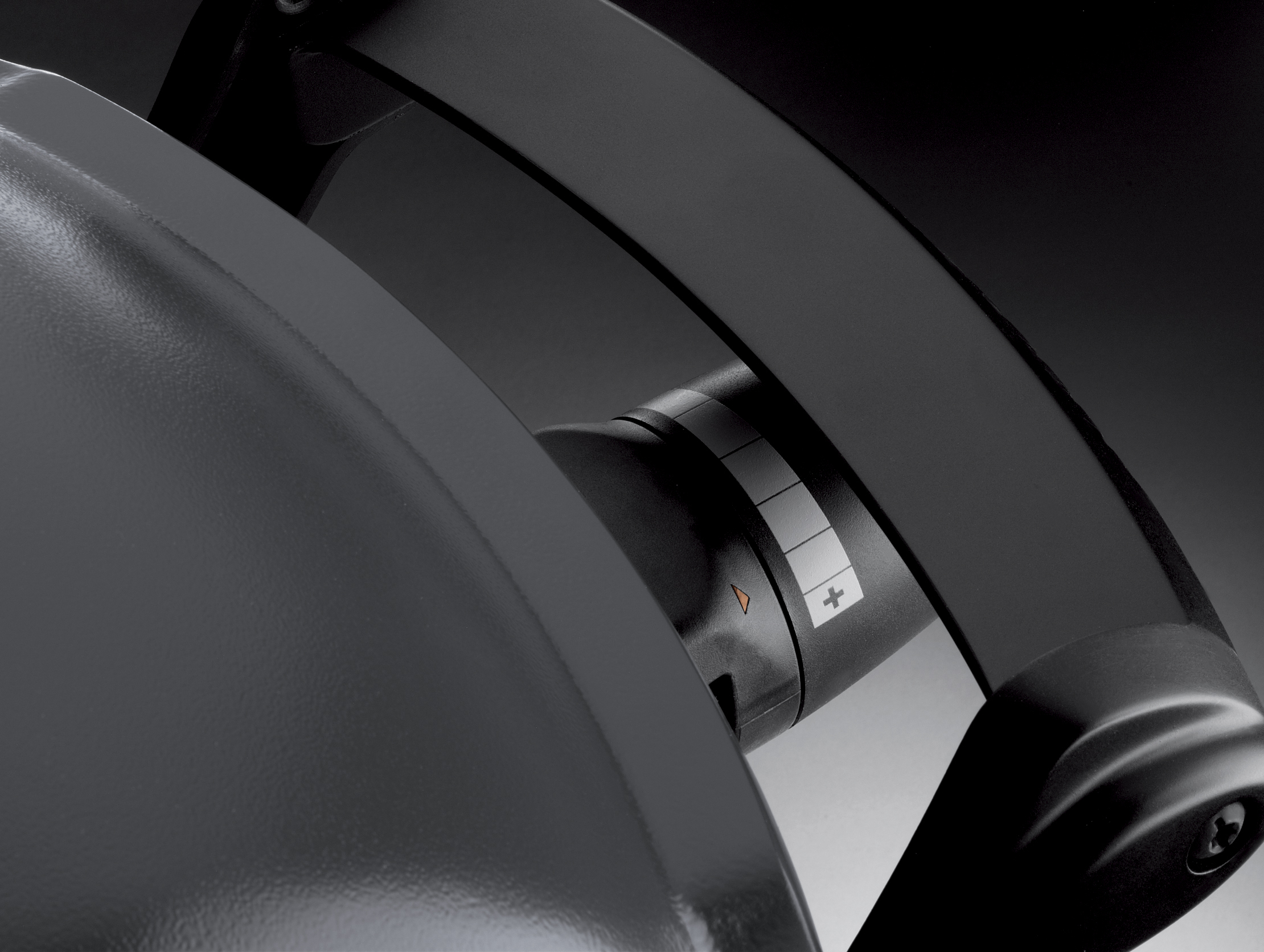 Weber Q1400 -sähkögrilli, Dark Grey