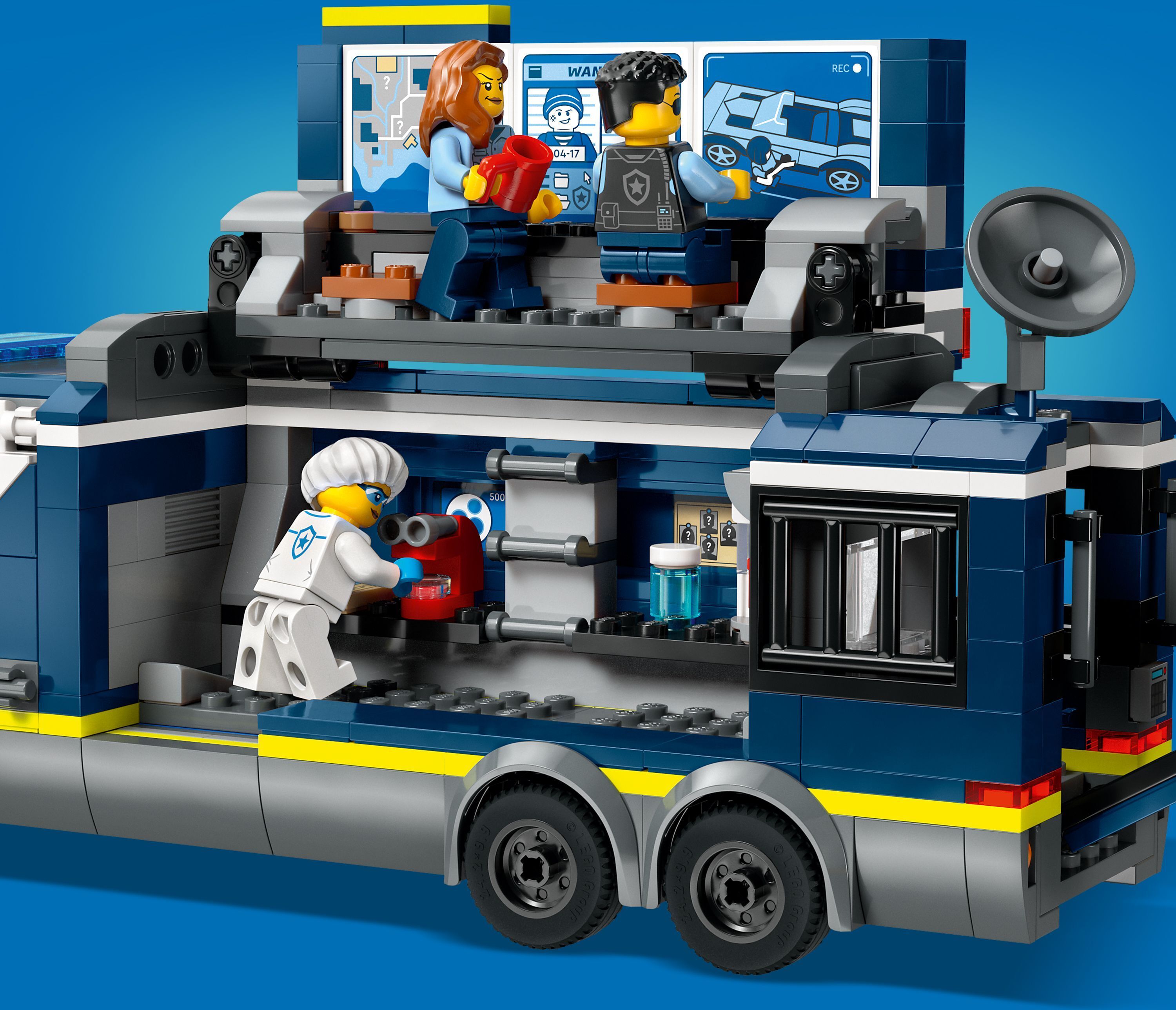 LEGO City Great Vehicles 60435 - Hinausauto ja urheiluautokorjaamo