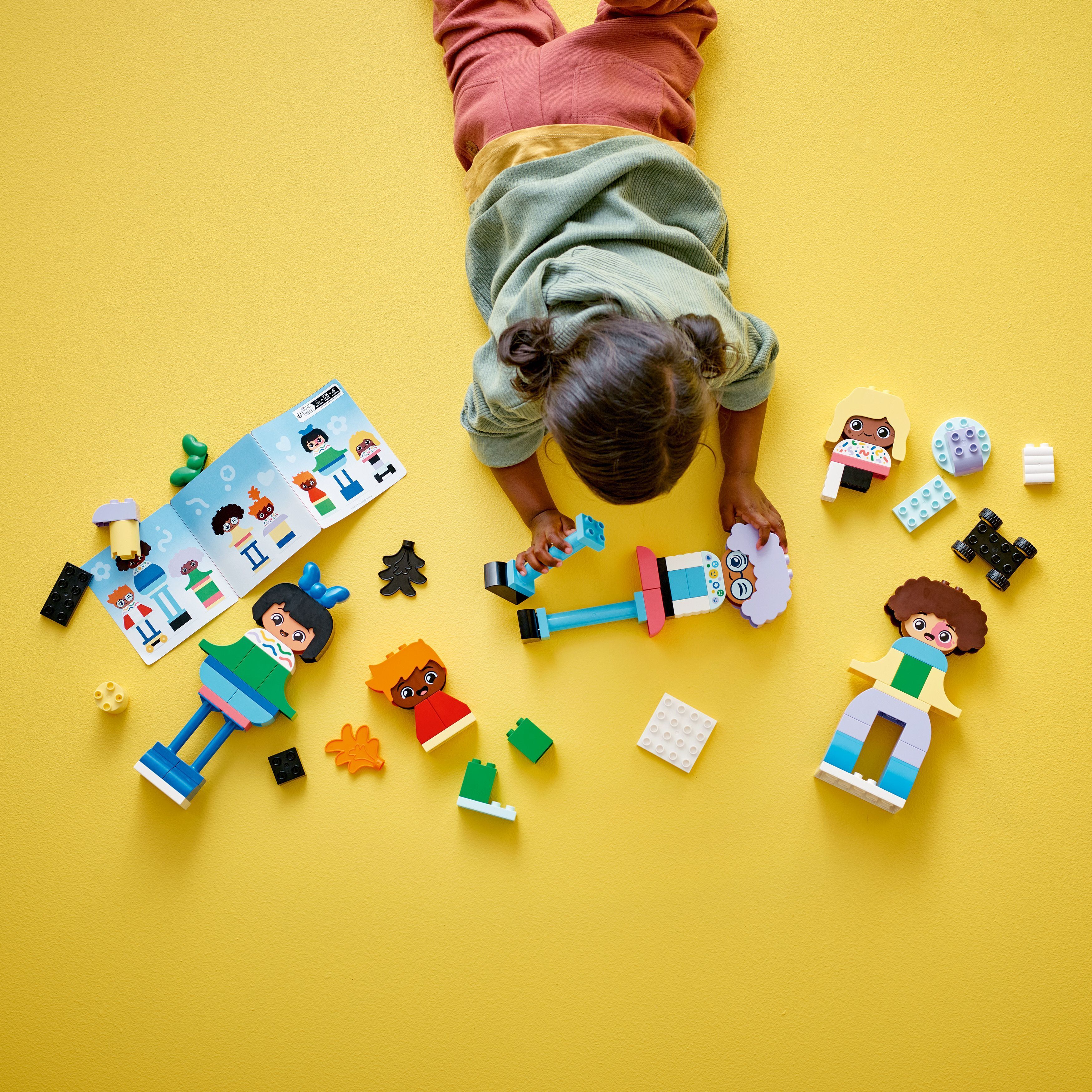 LEGO DUPLO Town 10423  - Rakenna ihmisiä isoine tunteineen