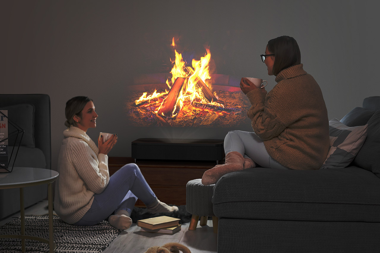 Epson EH-LS800B 4K PRO-UHD -älylaserprojektori, lähiheijastus, musta