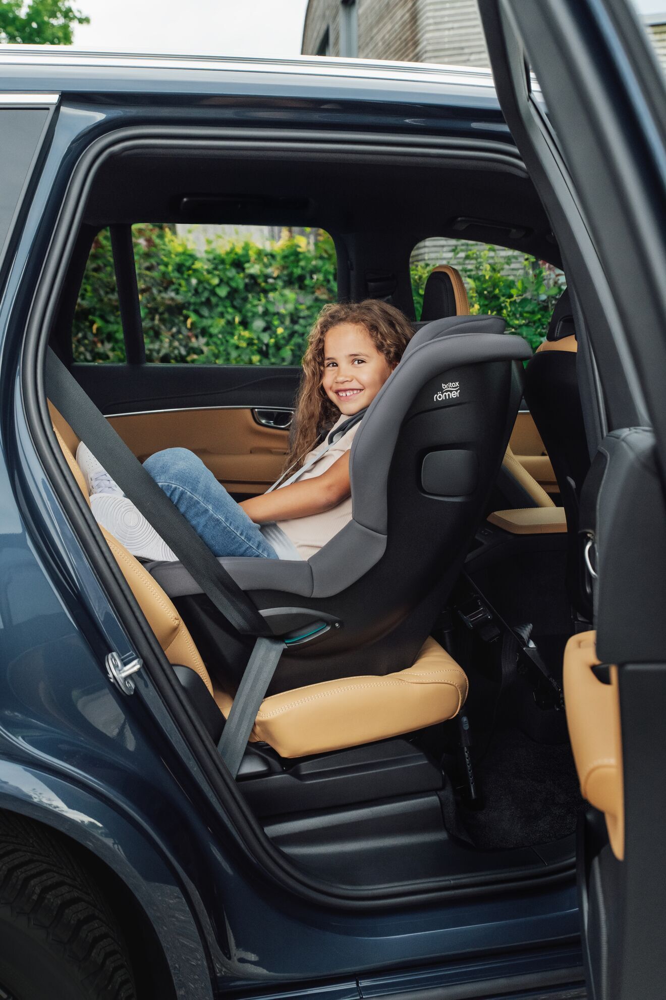 BRITAX RÖMER SAFE-WAY M -turvaistuin, 61 - 125 cm, Midnight Grey
