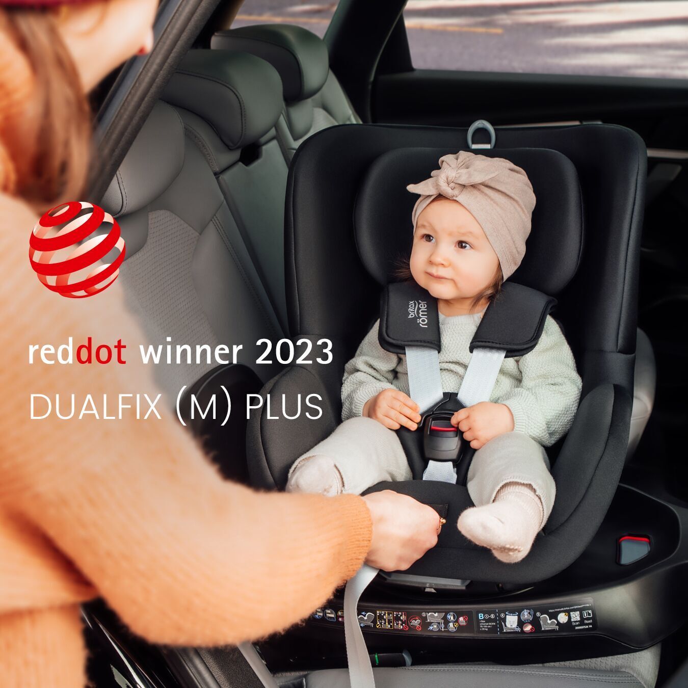 BRITAX RÖMER DUALFIX M PLUS -turvaistuin, 61 cm - 105 cm, Midnight Grey