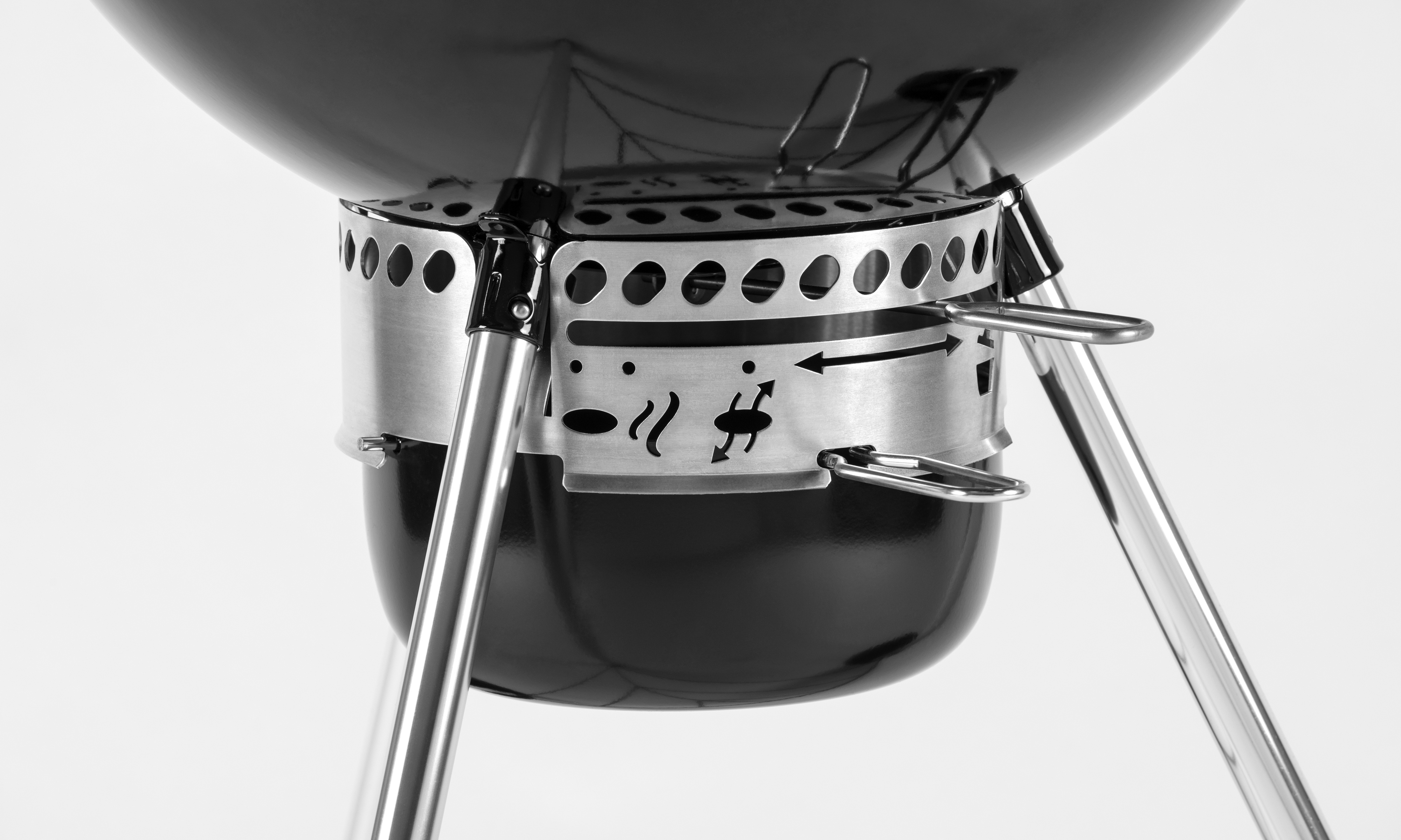 Weber Master-Touch GBS E-5755 -hiiligrilli, 57 cm, musta