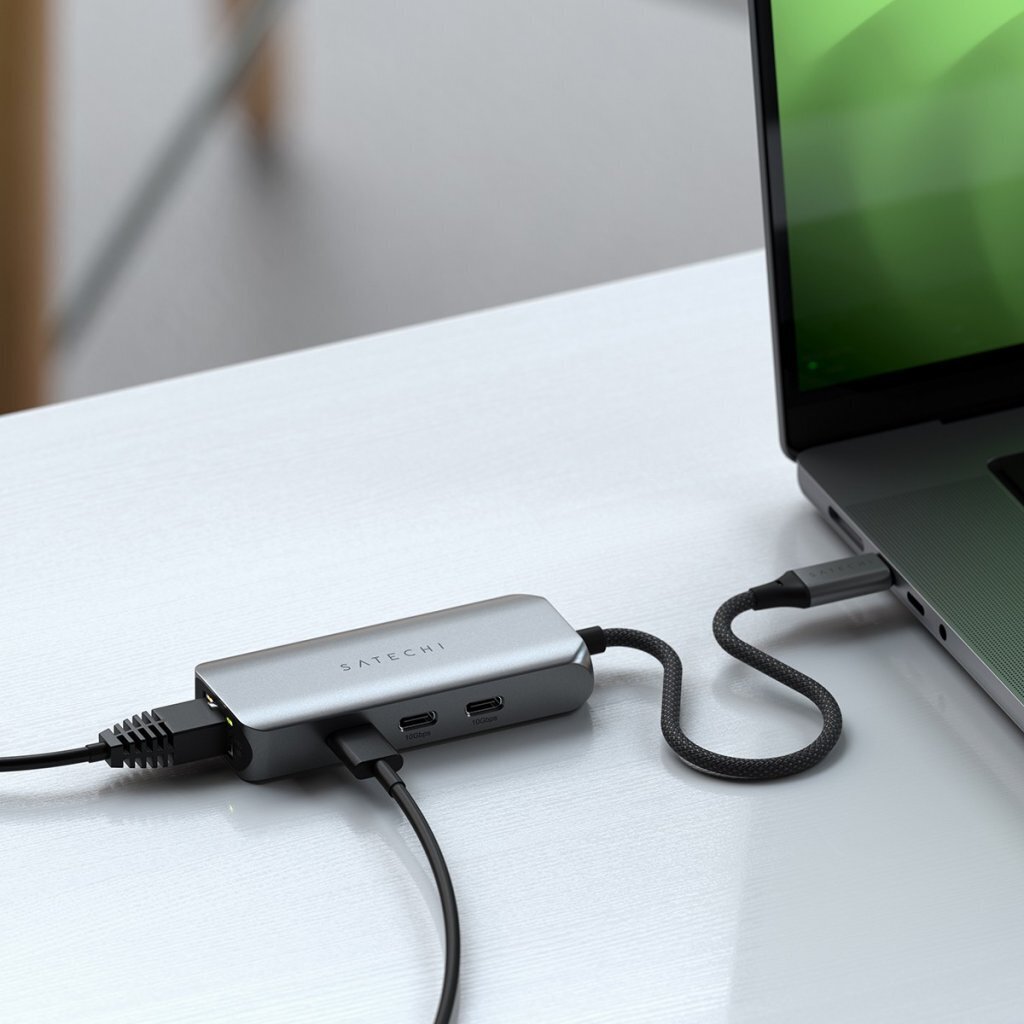 Satechi 4-in-1 USB-C -adapteri, tähtiharmaa