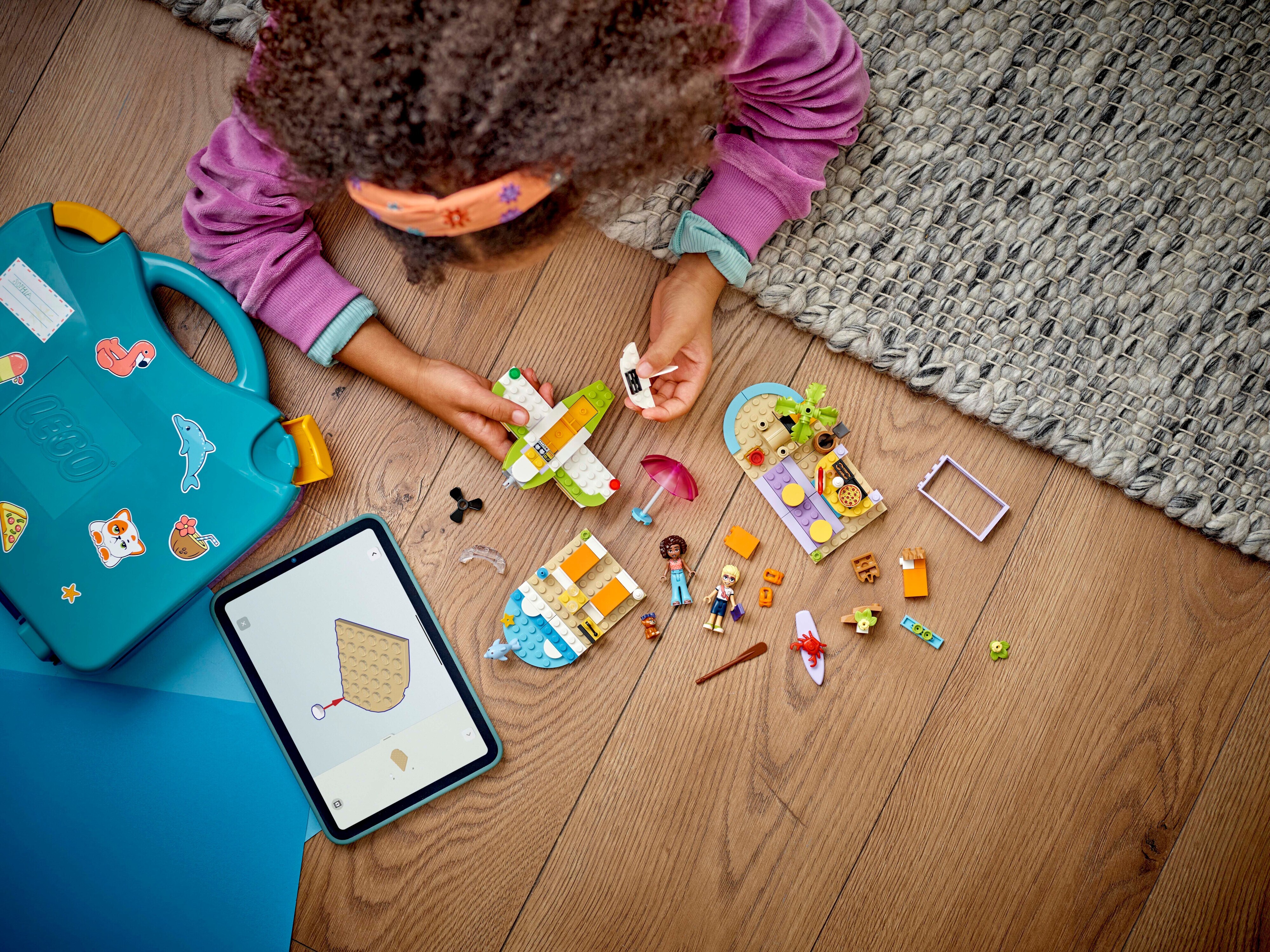 LEGO Friends 42672 – Loma‑ ja rantarakennelmat matkalaukussa
