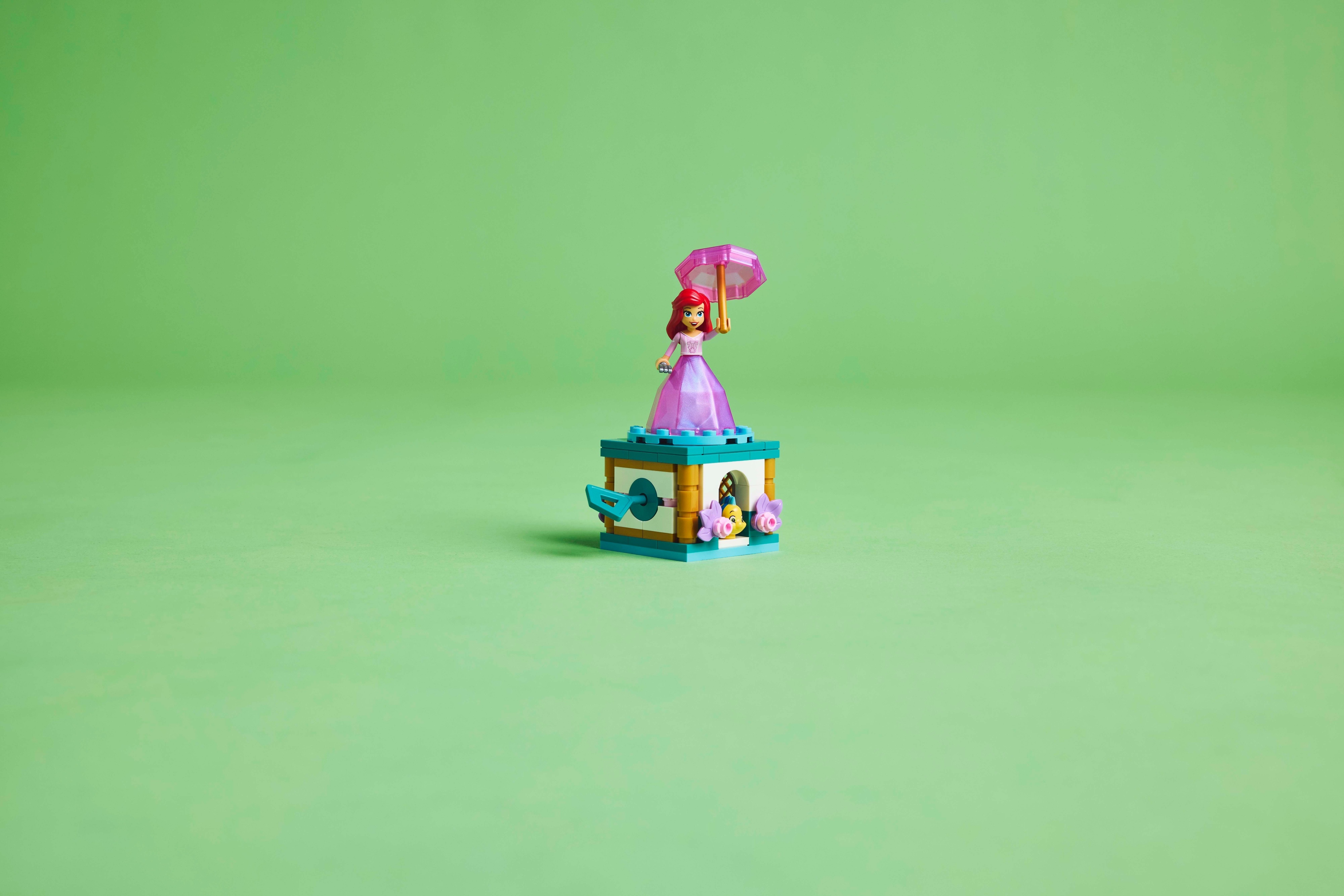 LEGO Disney Princess 43259 – Pyörähtelevä Ariel