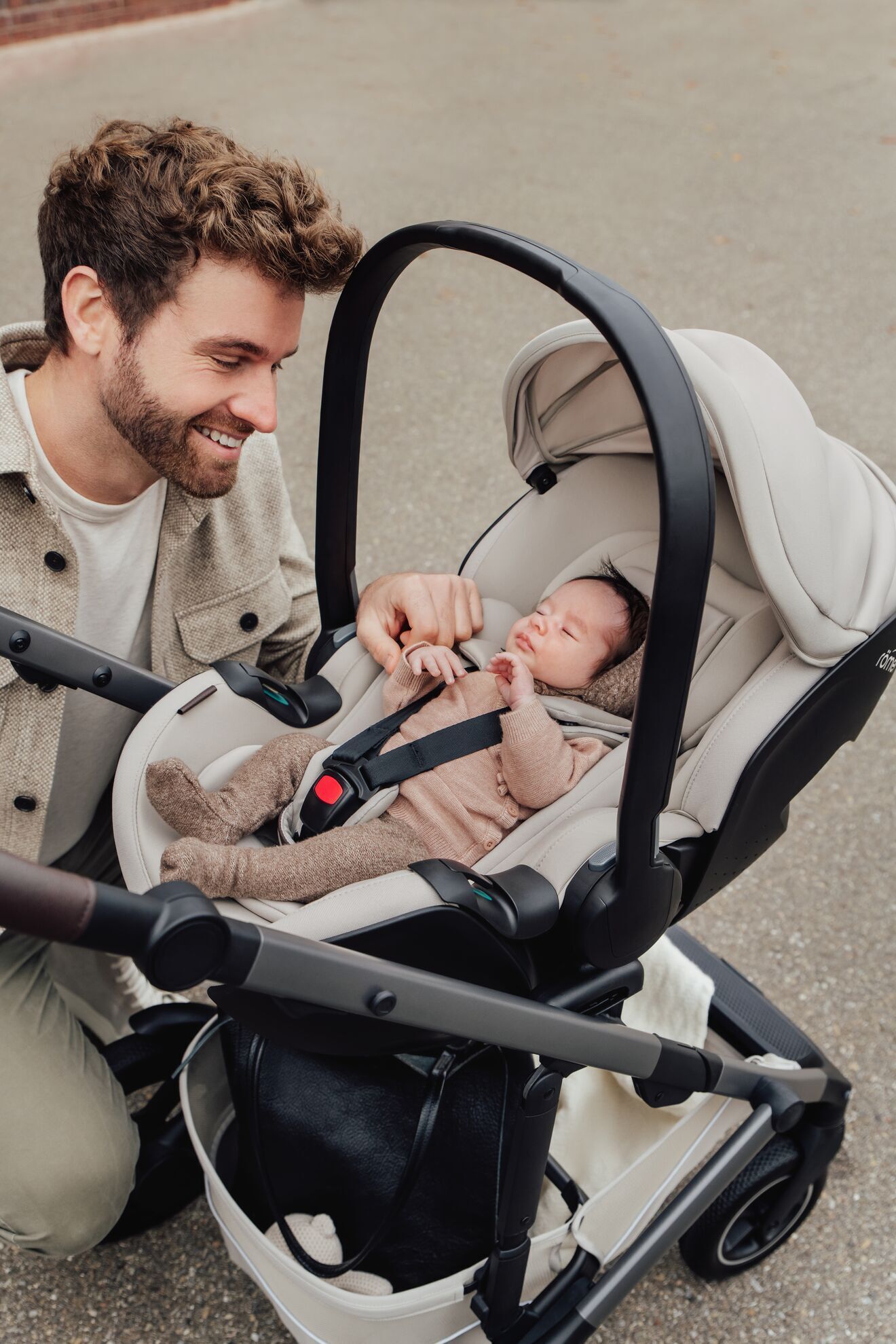 BRITAX RÖMER BABY-SAFE PRO LUX -turvakaukalo, 40–85 cm, Urban Olive