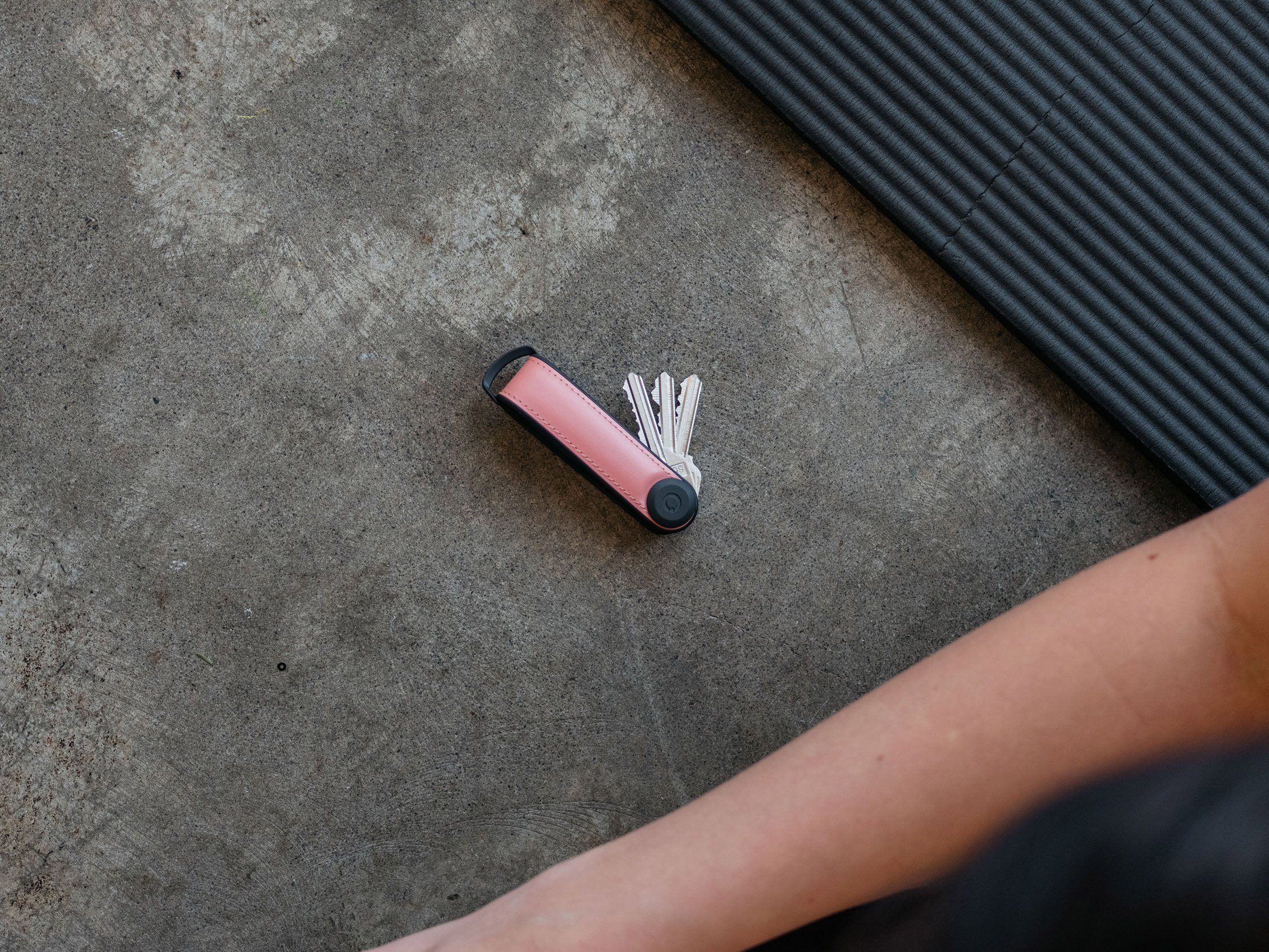 Orbitkey Hybrid Leather Key Organiser -avainlenkki, pastellipinkki