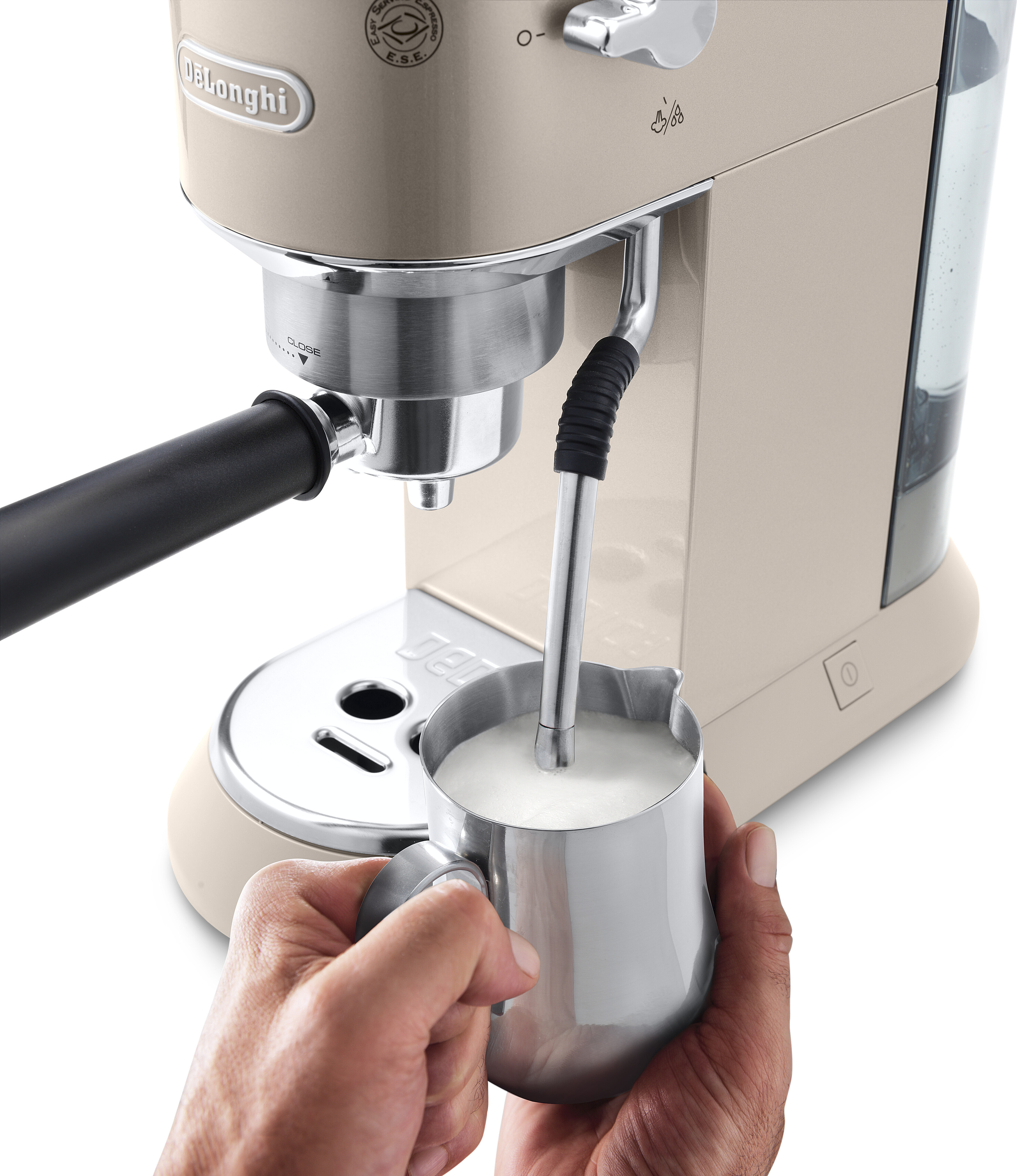De'Longhi EC885.BG Dedica Arte -espressokeitin, beigen kulta