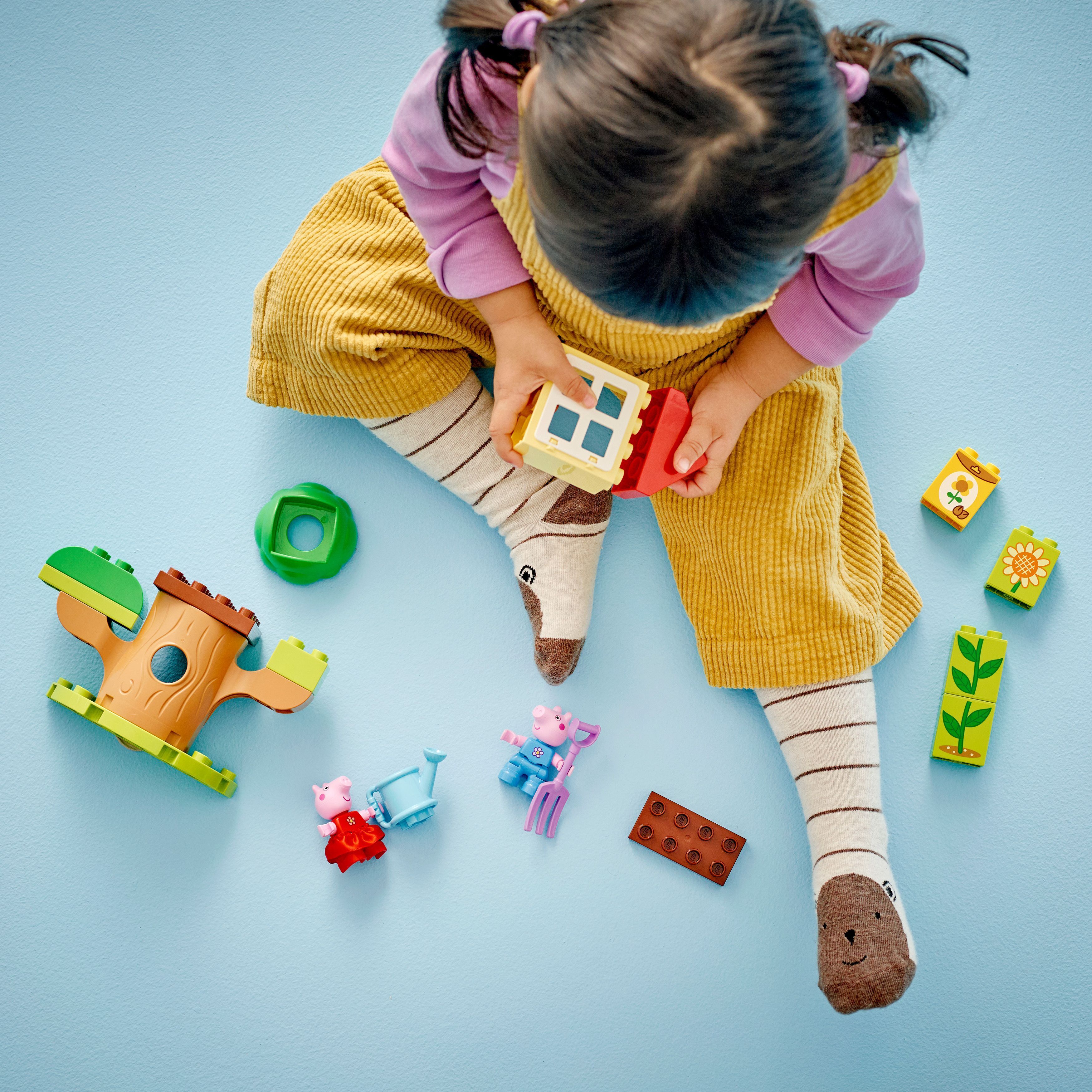 LEGO DUPLO Peppa Pig 10431 - Pipsa Possun piha ja puumaja