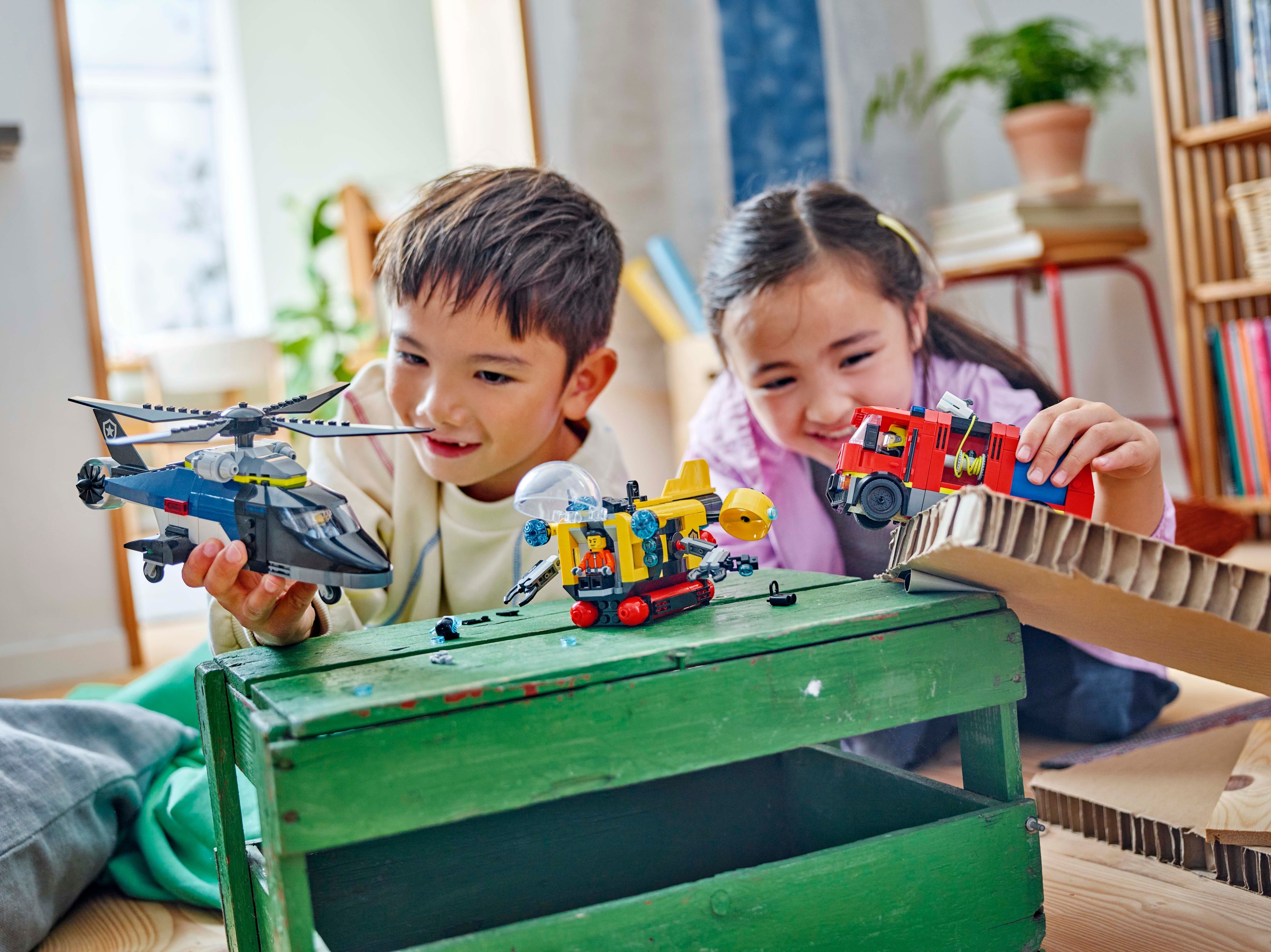 LEGO City 60462 – Helikopteri, paloauto ja sukellusvene yhdessä
