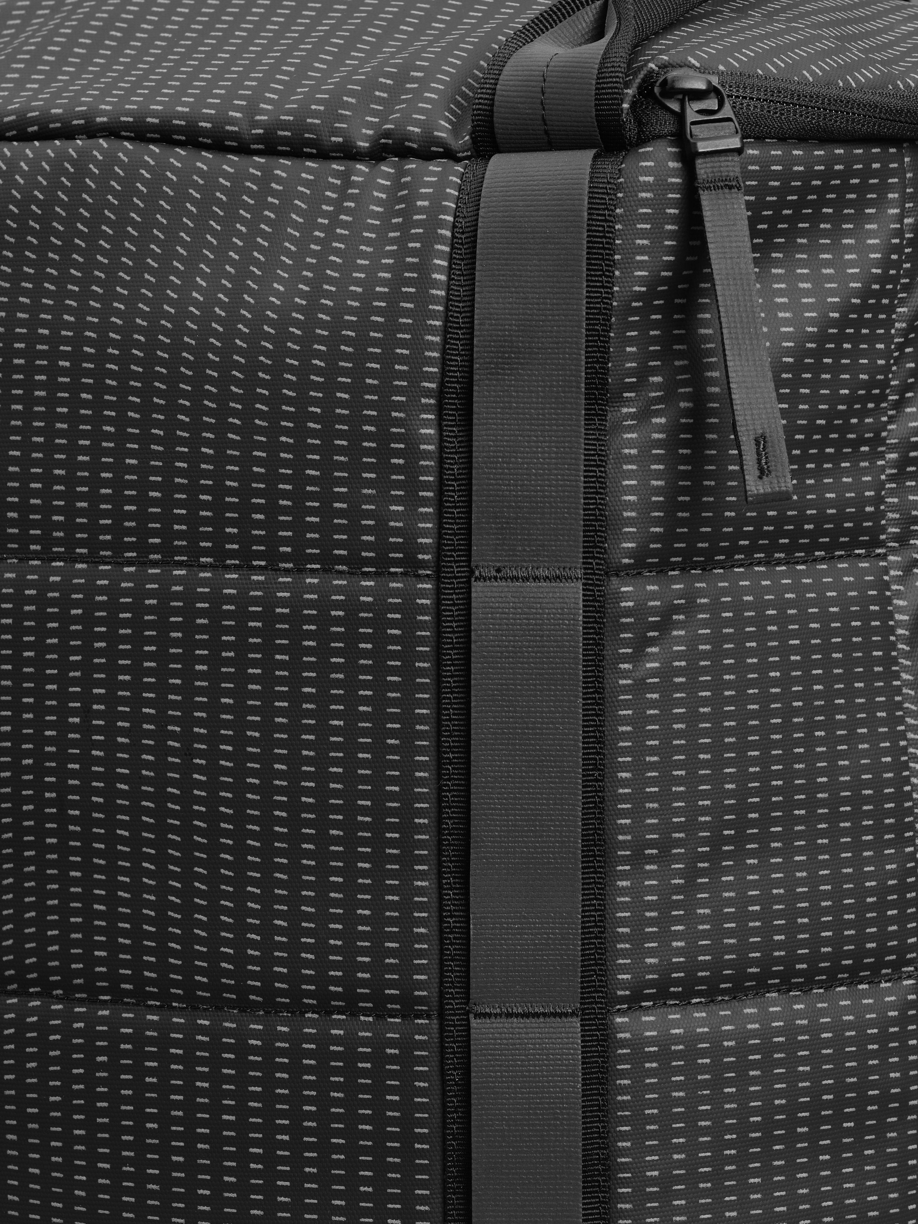 Db Hugger Backpack 25L -reppu, reflective black