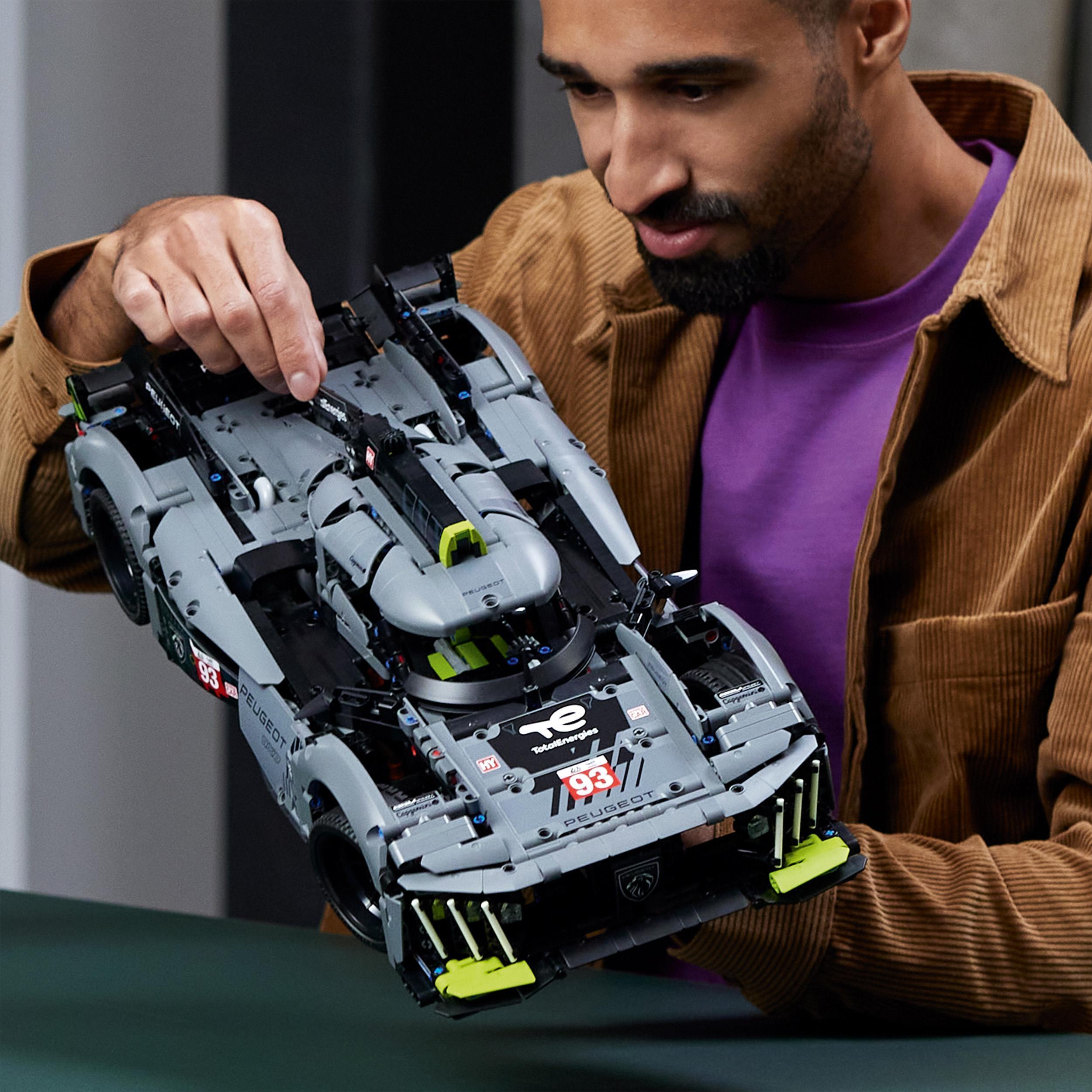 LEGO Technic 42156 - PEUGEOT 9X8 24H Le Mans Hybrid Hypercar
