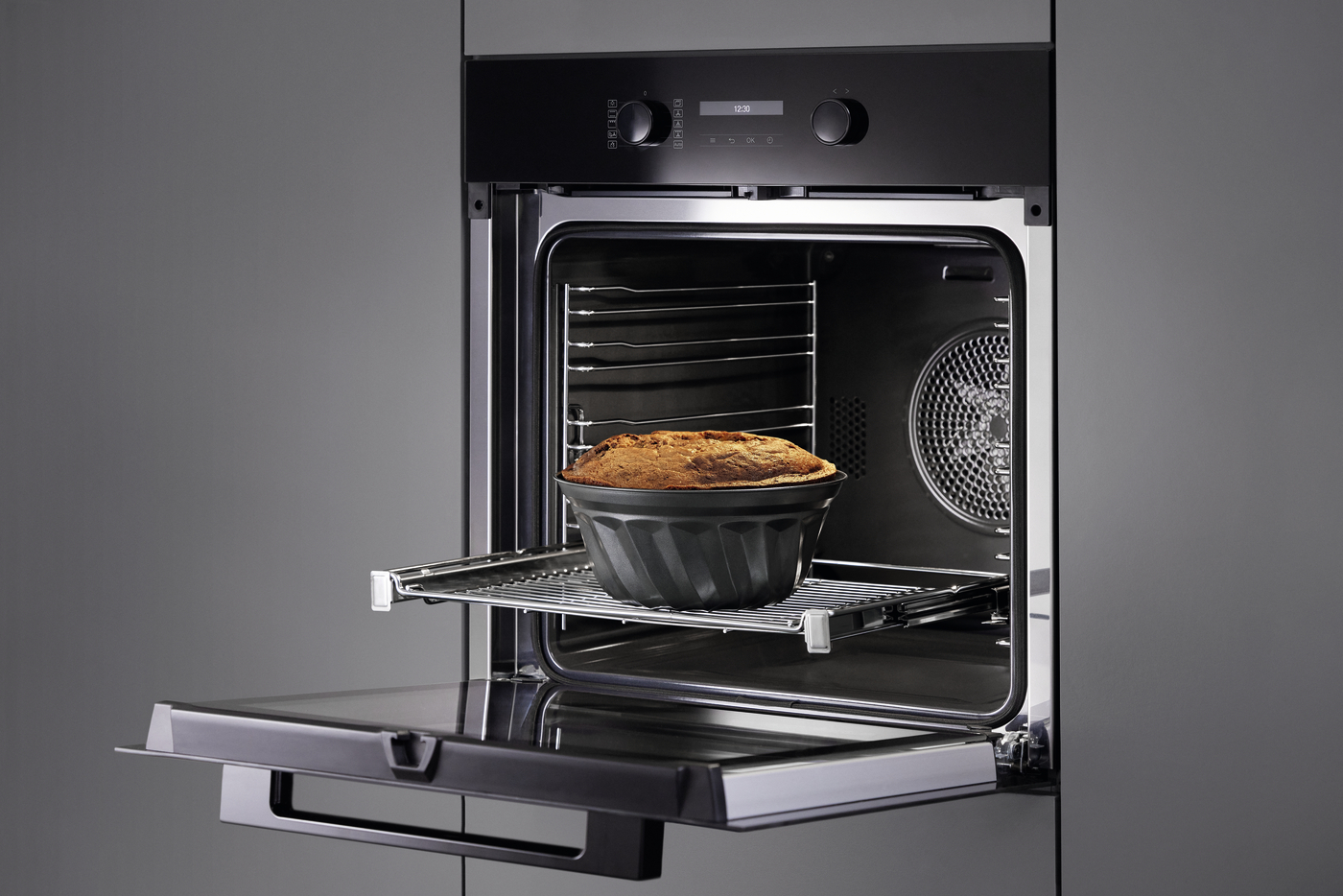 Miele H 2465 BP erillisuuni, musta