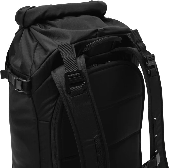 Db Snow Pro Backpack 32L -reppu, black Out