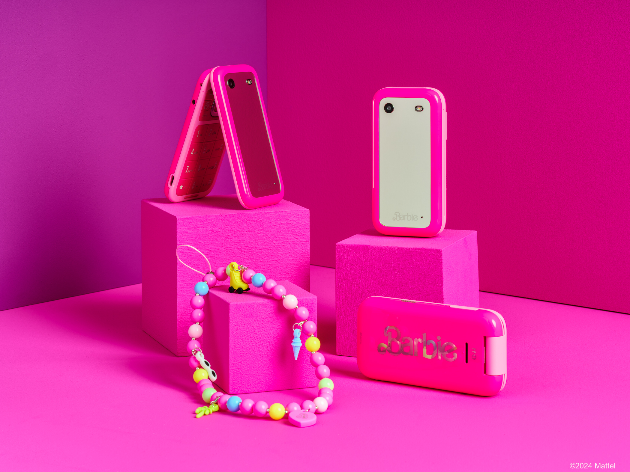 HMD Barbie Phone -peruspuhelin Dual-SIM, pinkki