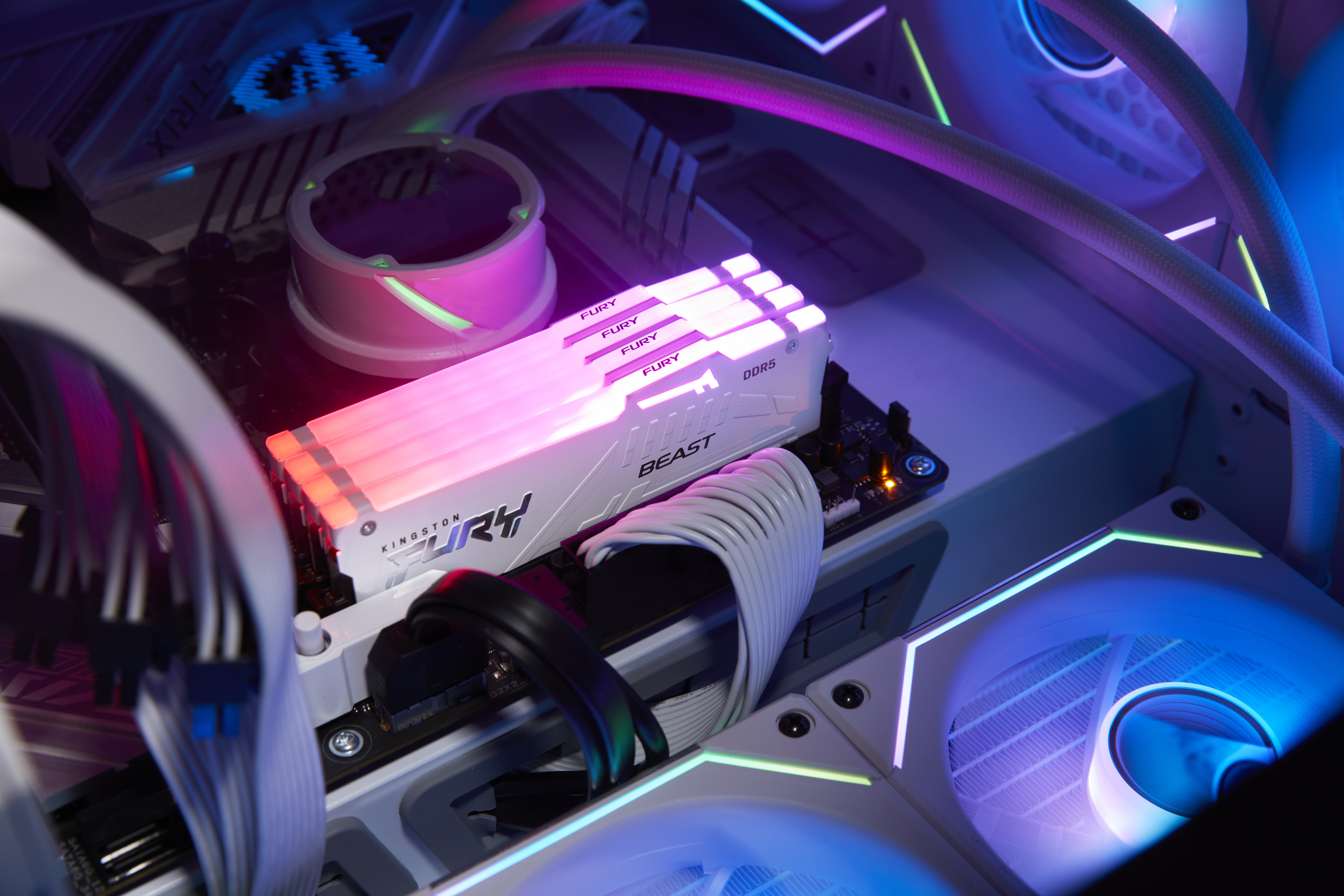 Kingston FURY Beast White DDR5 RGB 6800 MHz CL34 16 Gt -muistimoduli