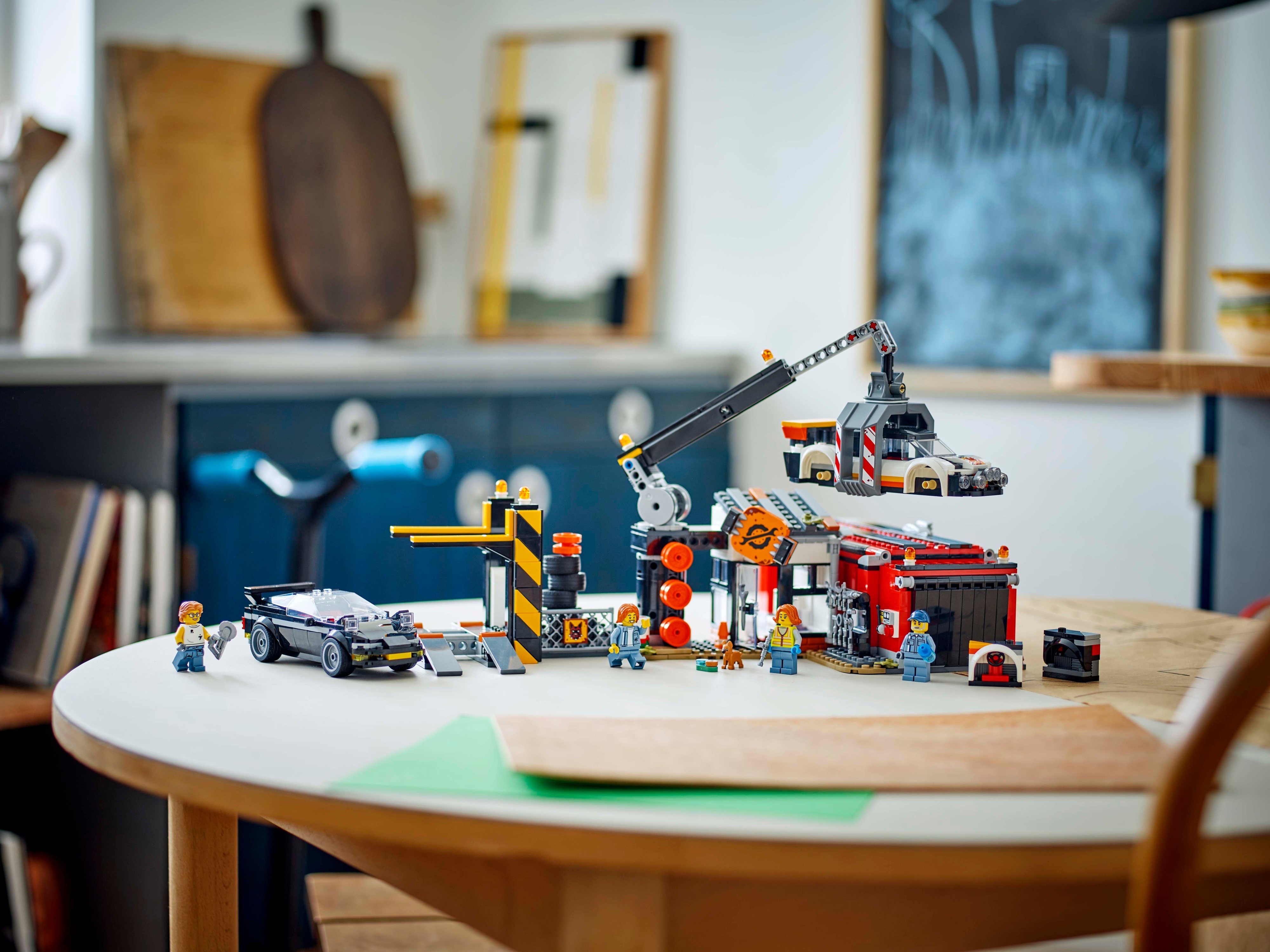 LEGO My City 60472 – Autopurkamo ja autoja