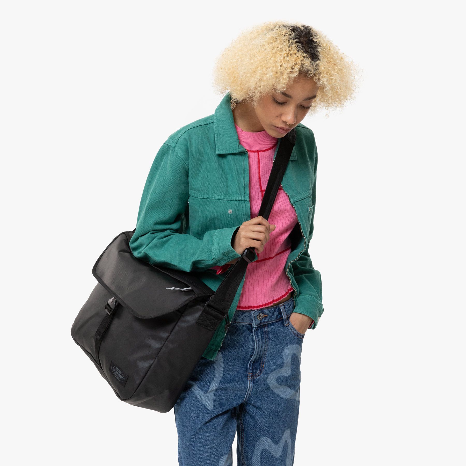 Eastpak Delegate + olkalaukku, pressumusta