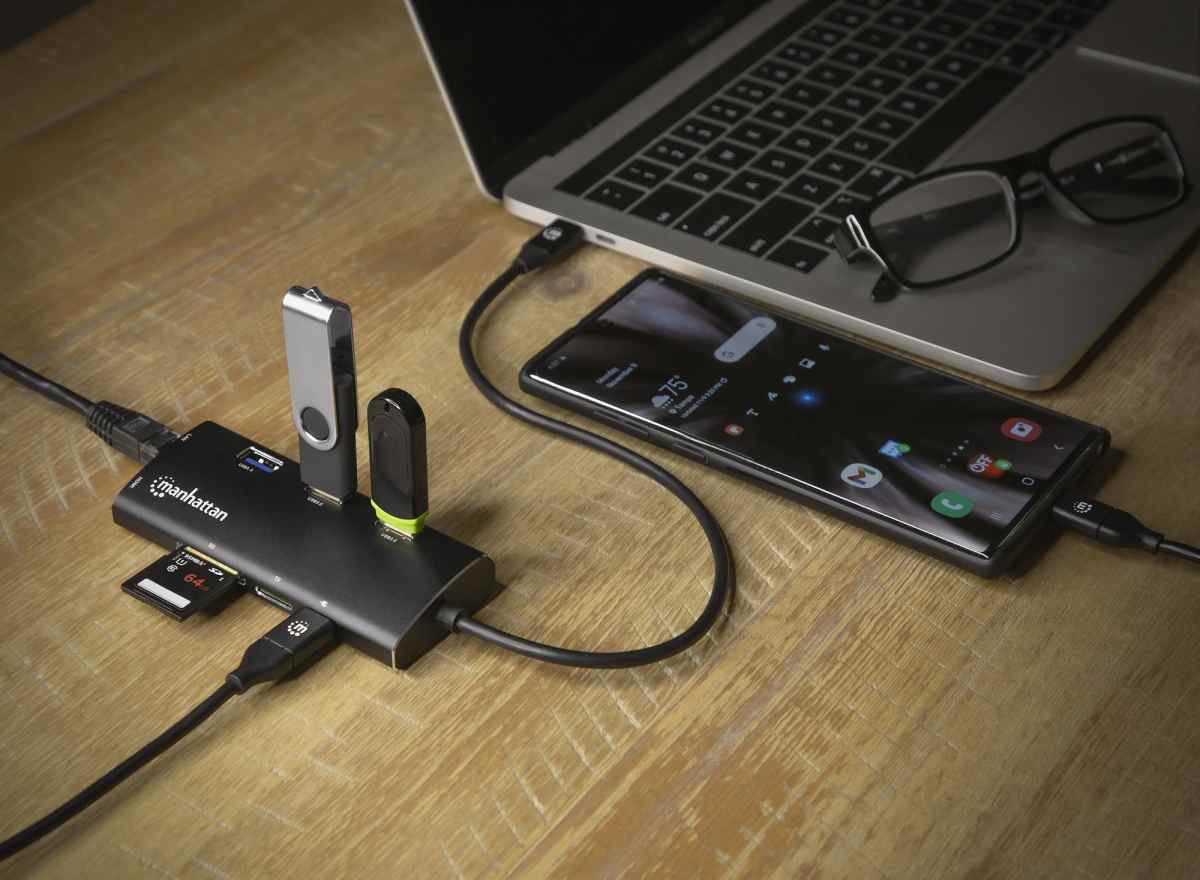 Manhattan Superspeed USB-C-Hubi, 6 porttia, kortinlukijat