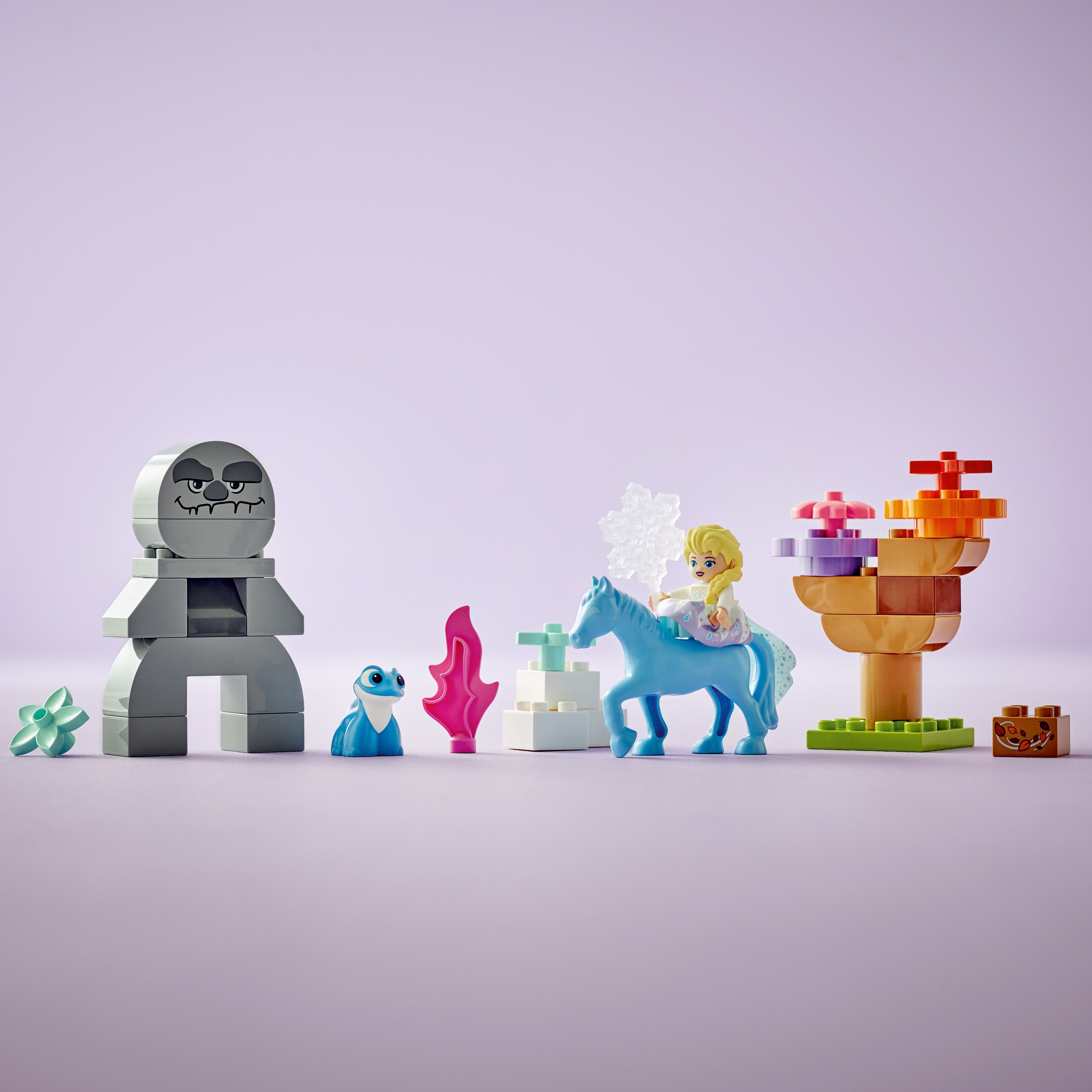 LEGO DUPLO Disney 10418  - Elsa ja Bruni lumotussa metsässä