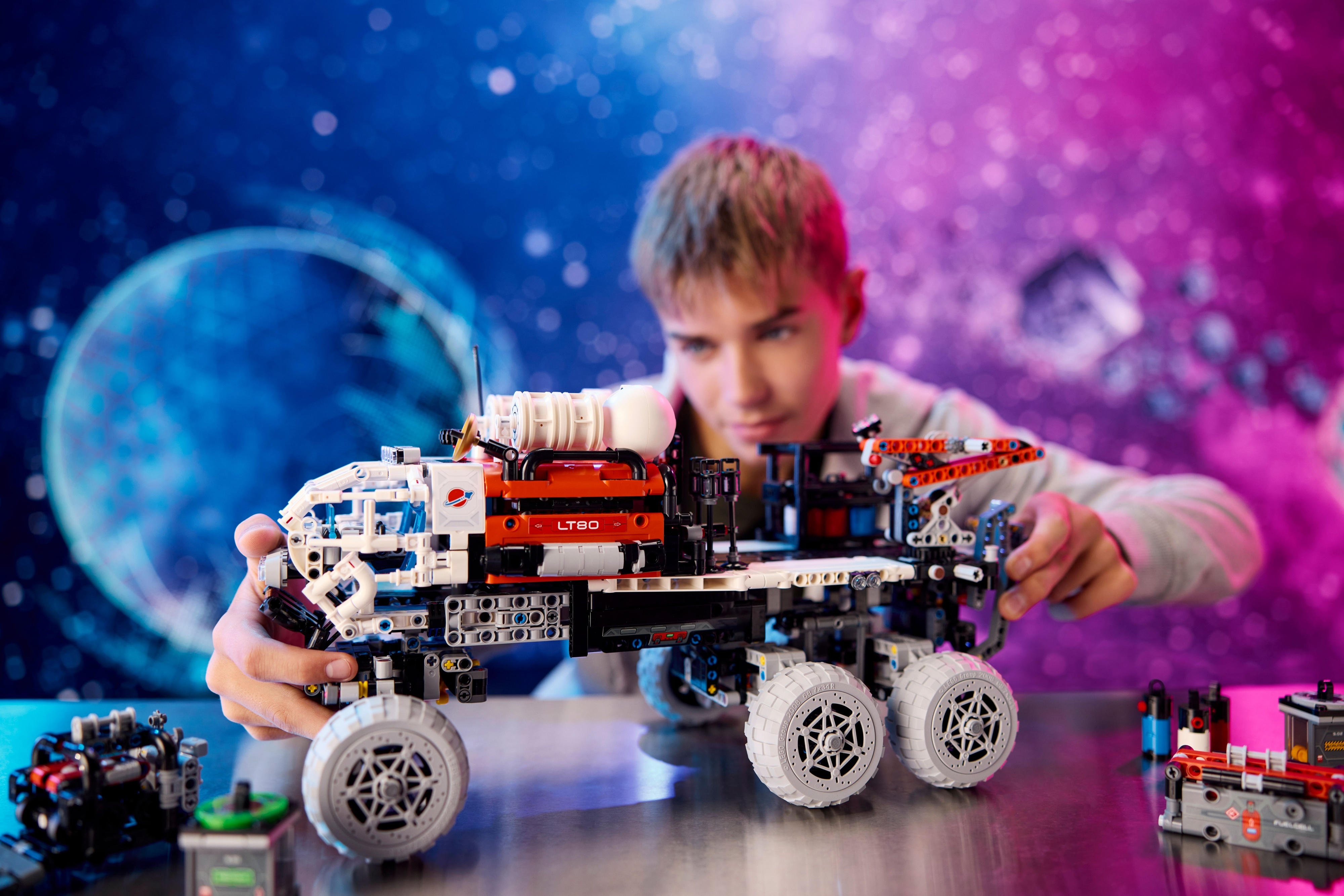 LEGO Technic 42180  - Mars-tutkijoiden kulkija