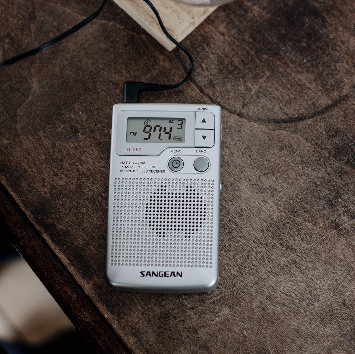 Sangean PR-D4BT AM/FM-pöytäradio, Bluetooth, beige