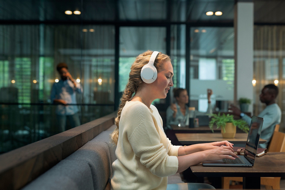 Philips TAH8506BK/00 vastamelukuulokkeet, musta
