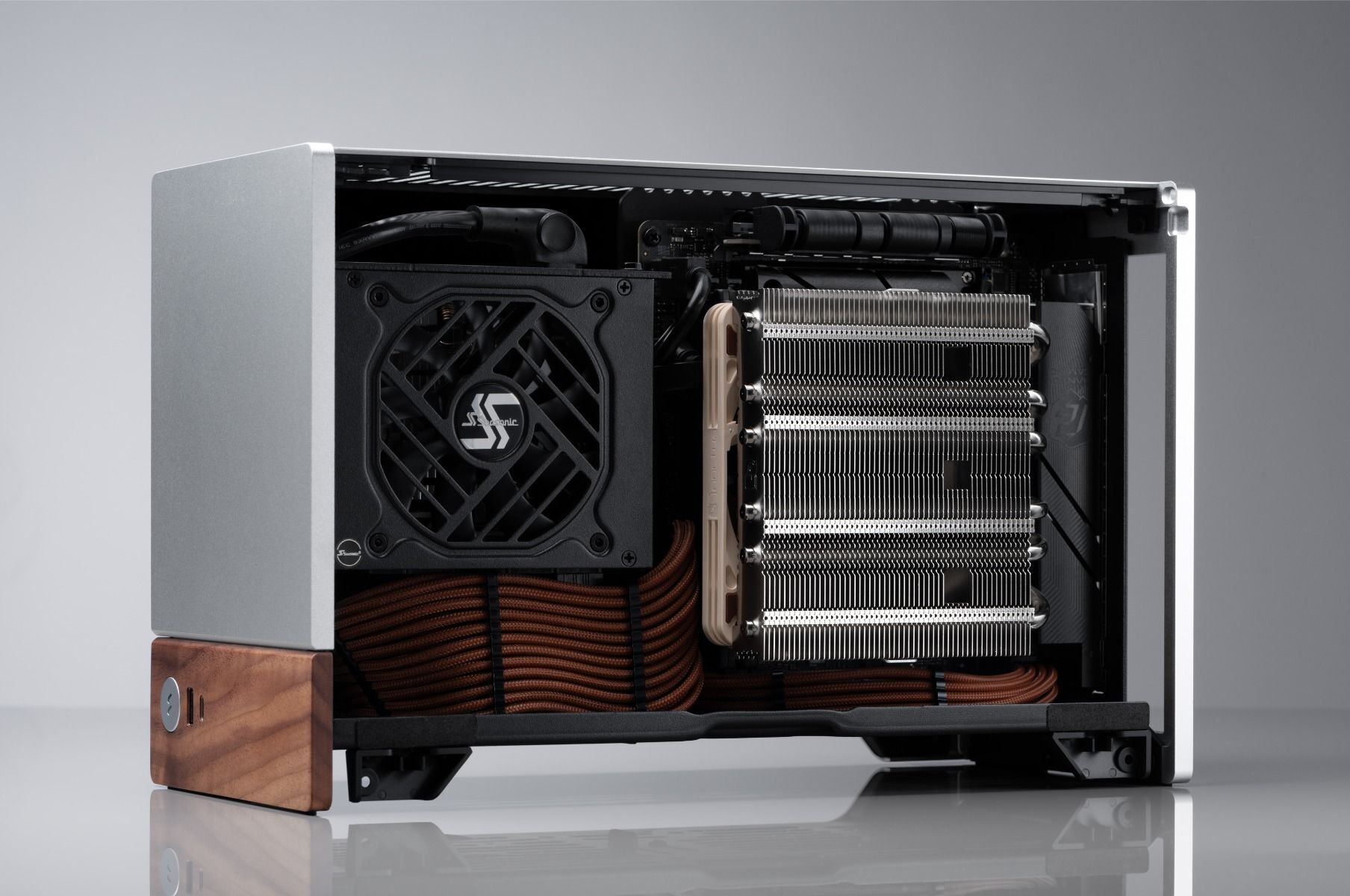 Noctua NH-L12Sx77 -matalaprofiilinen prosessorijäähdytin