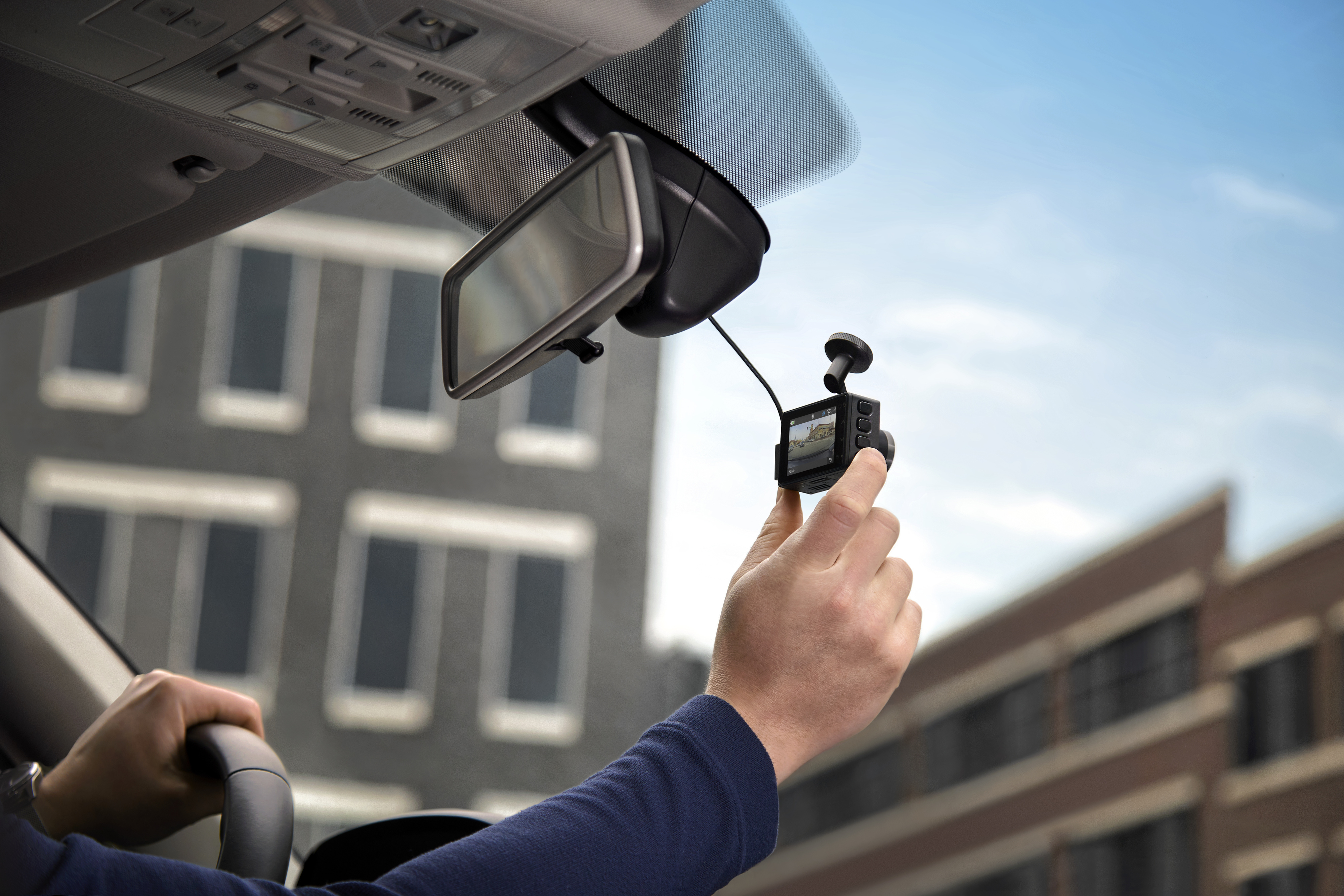 Garmin Dash Cam 47 -autokamera
