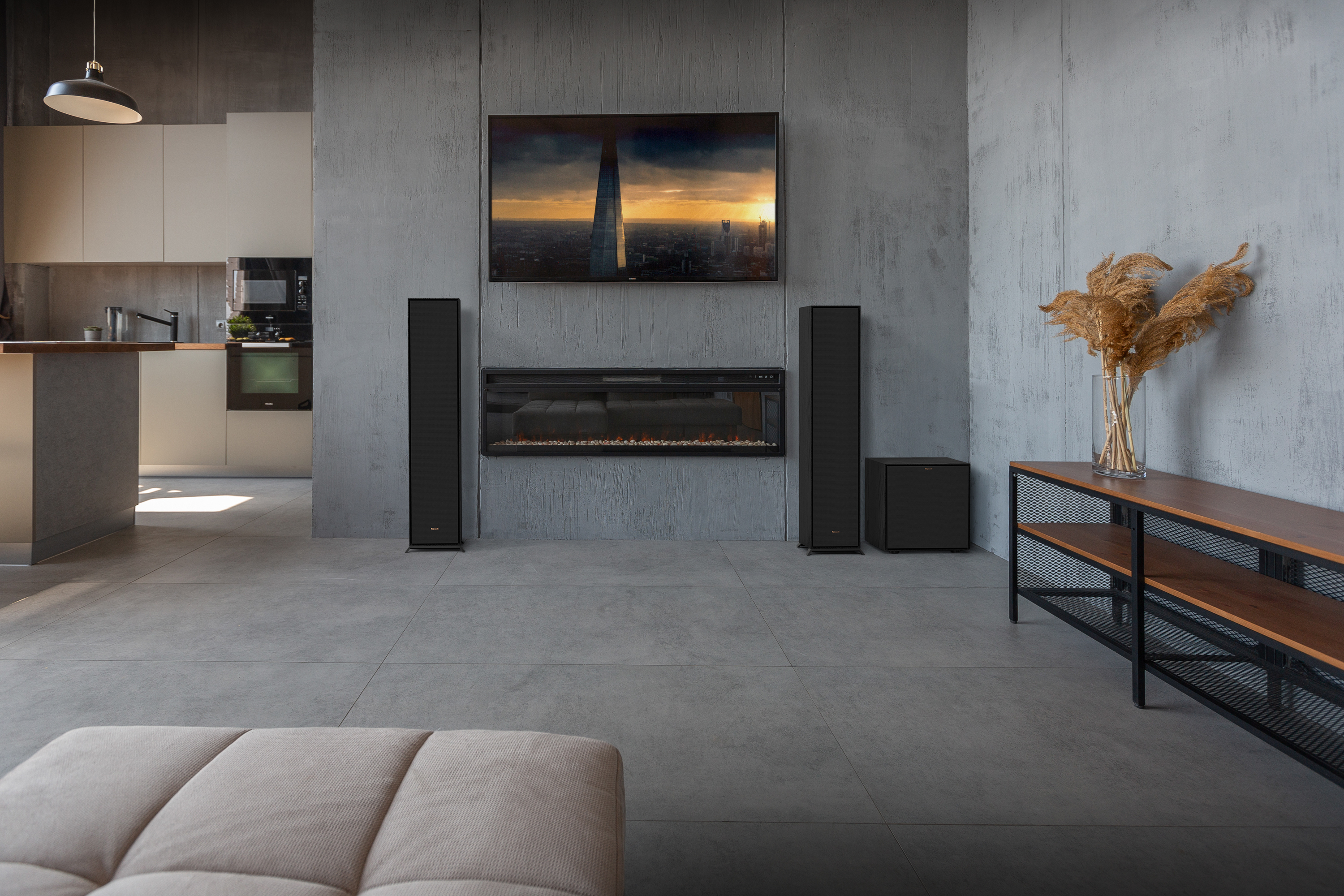 Klipsch R-101SW -subwoofer, musta