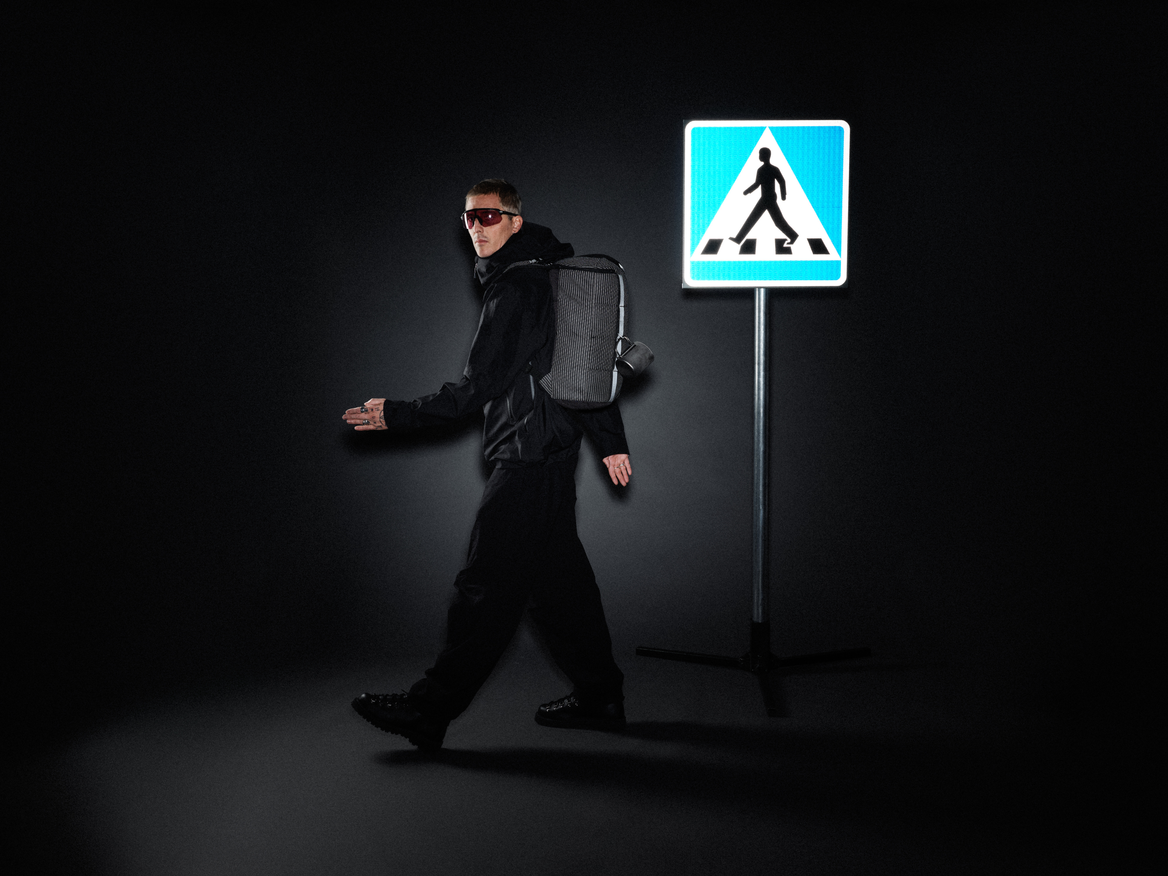 Db Hugger Backpack 25L -reppu, reflective black