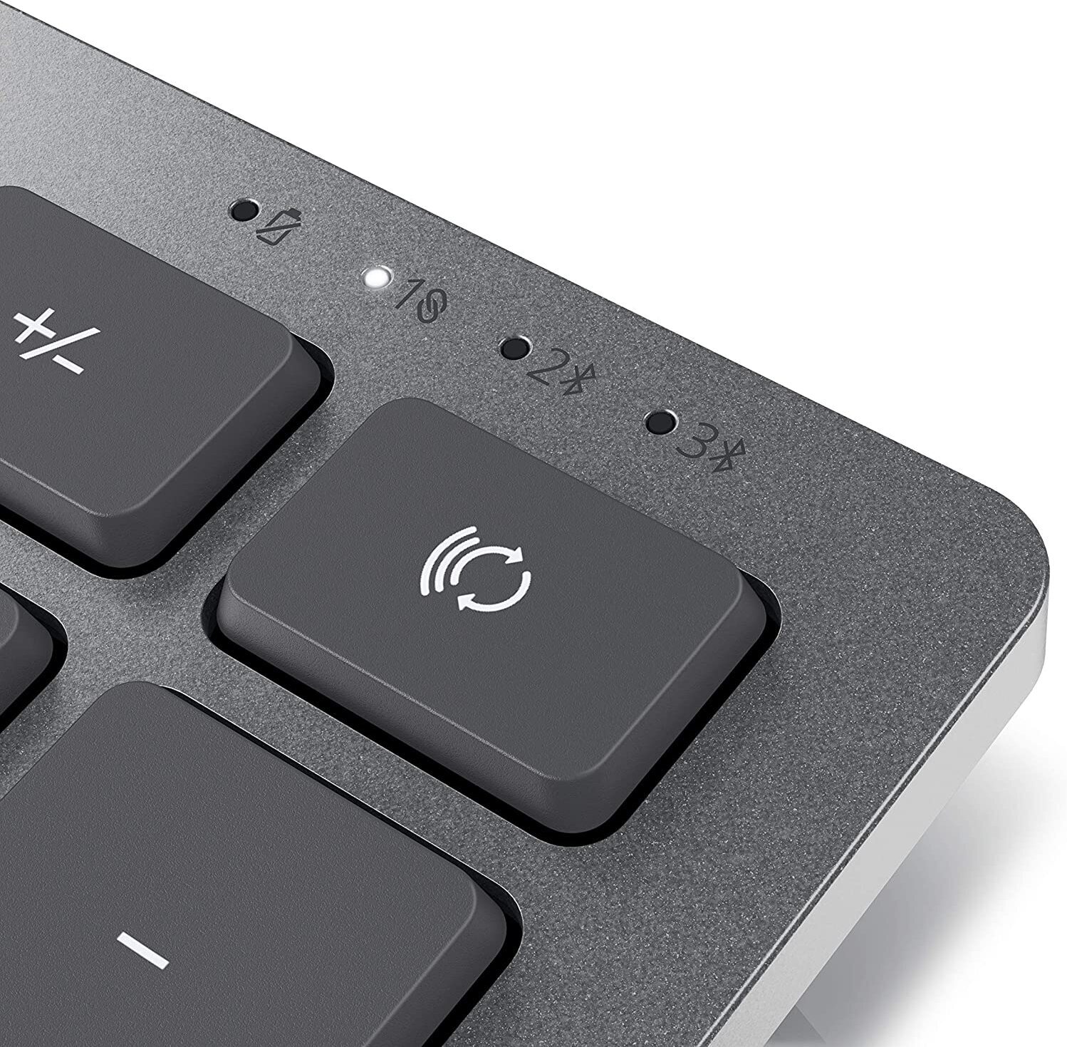 Dell Multi-Device Wireless KM7120W -näppäimistö ja hiiri