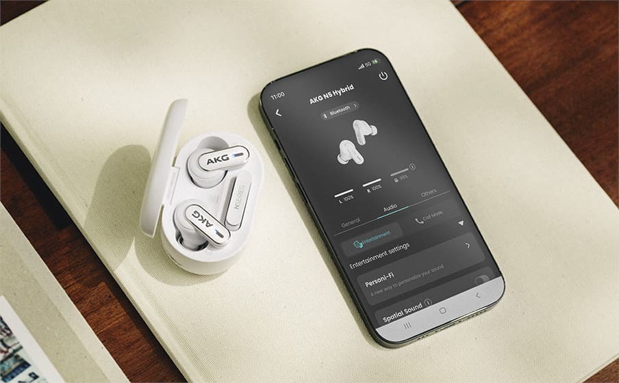 AKG N5 Hybrid nappikuulokkeet aktiivisella melunvaimennuksella, valkoinen