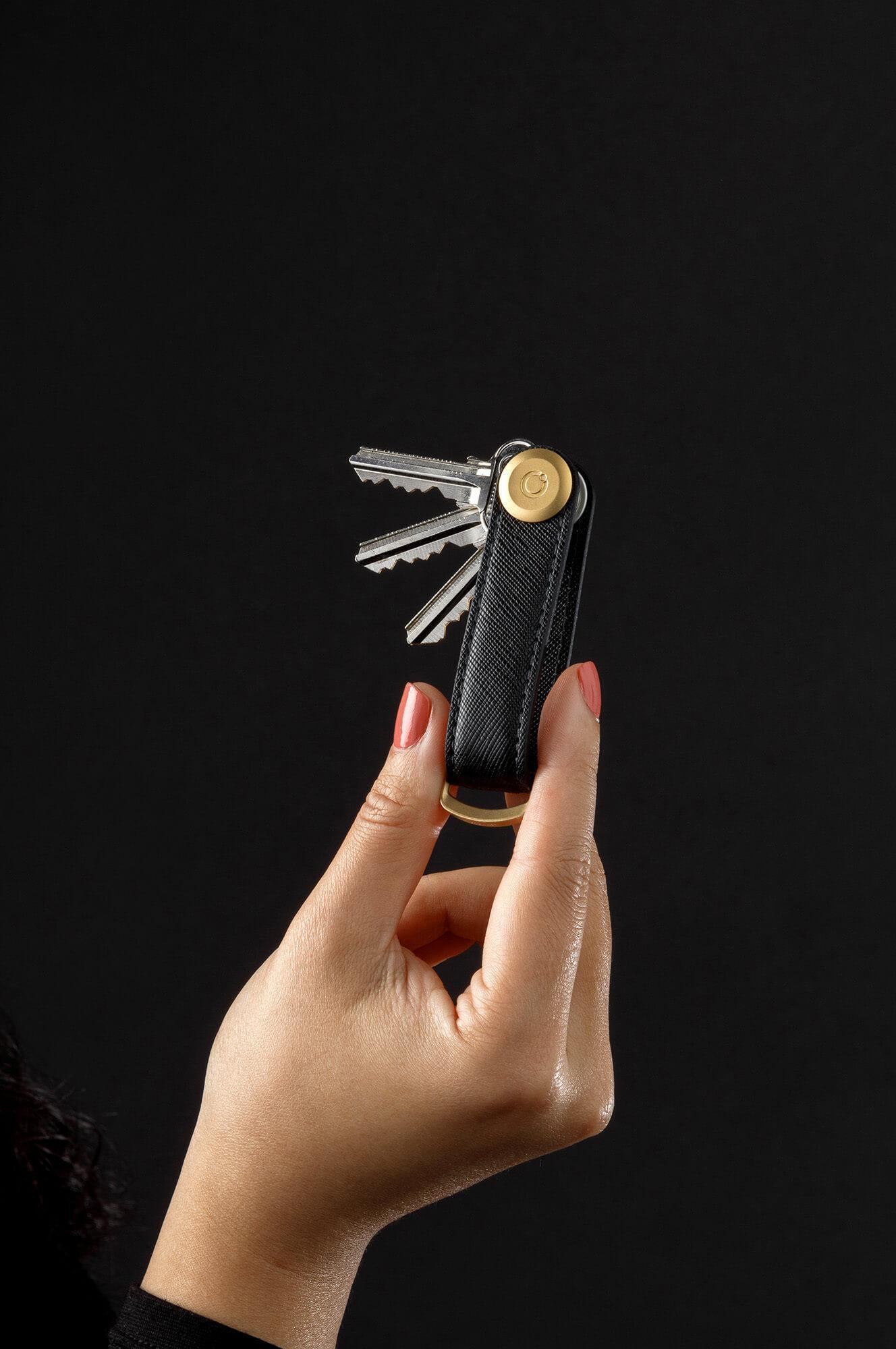 Orbitkey Saffiano Leather Key Organiser -avainlenkki, musta/kulta