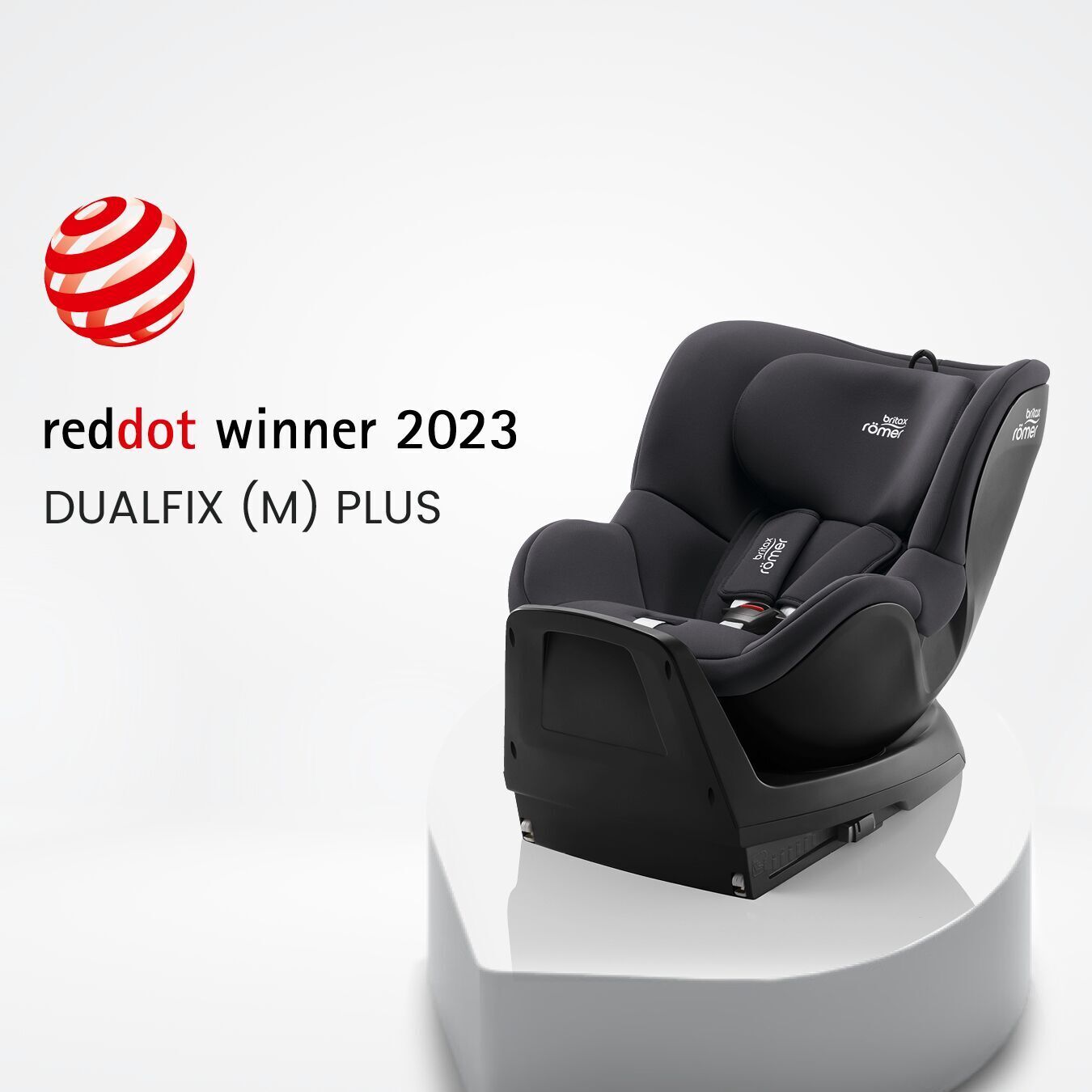 BRITAX RÖMER DUALFIX M PLUS -turvaistuin, 61 cm - 105 cm, Space Black
