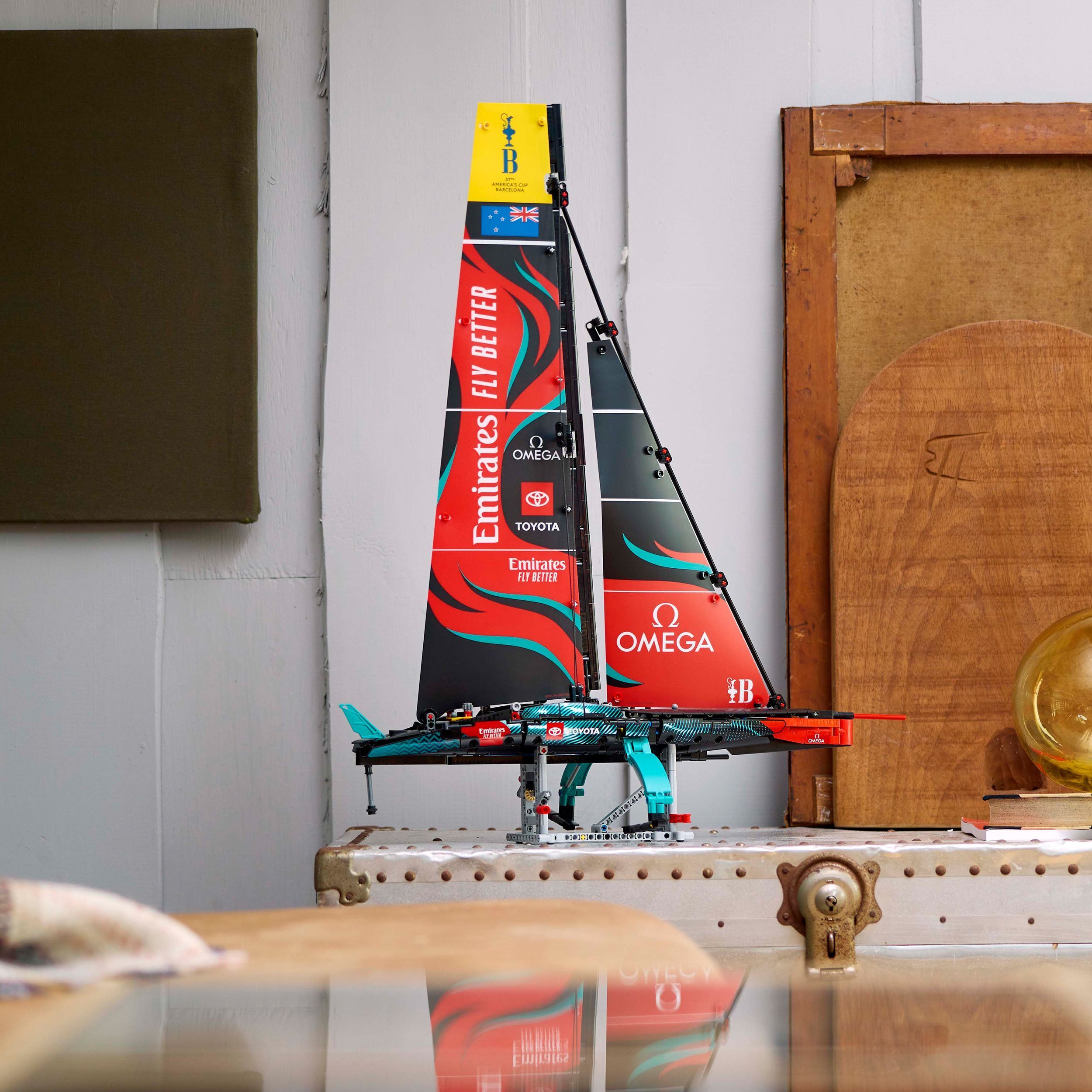 LEGO Technic 42174 - Emirates Team New Zealand AC75 ‑jahti