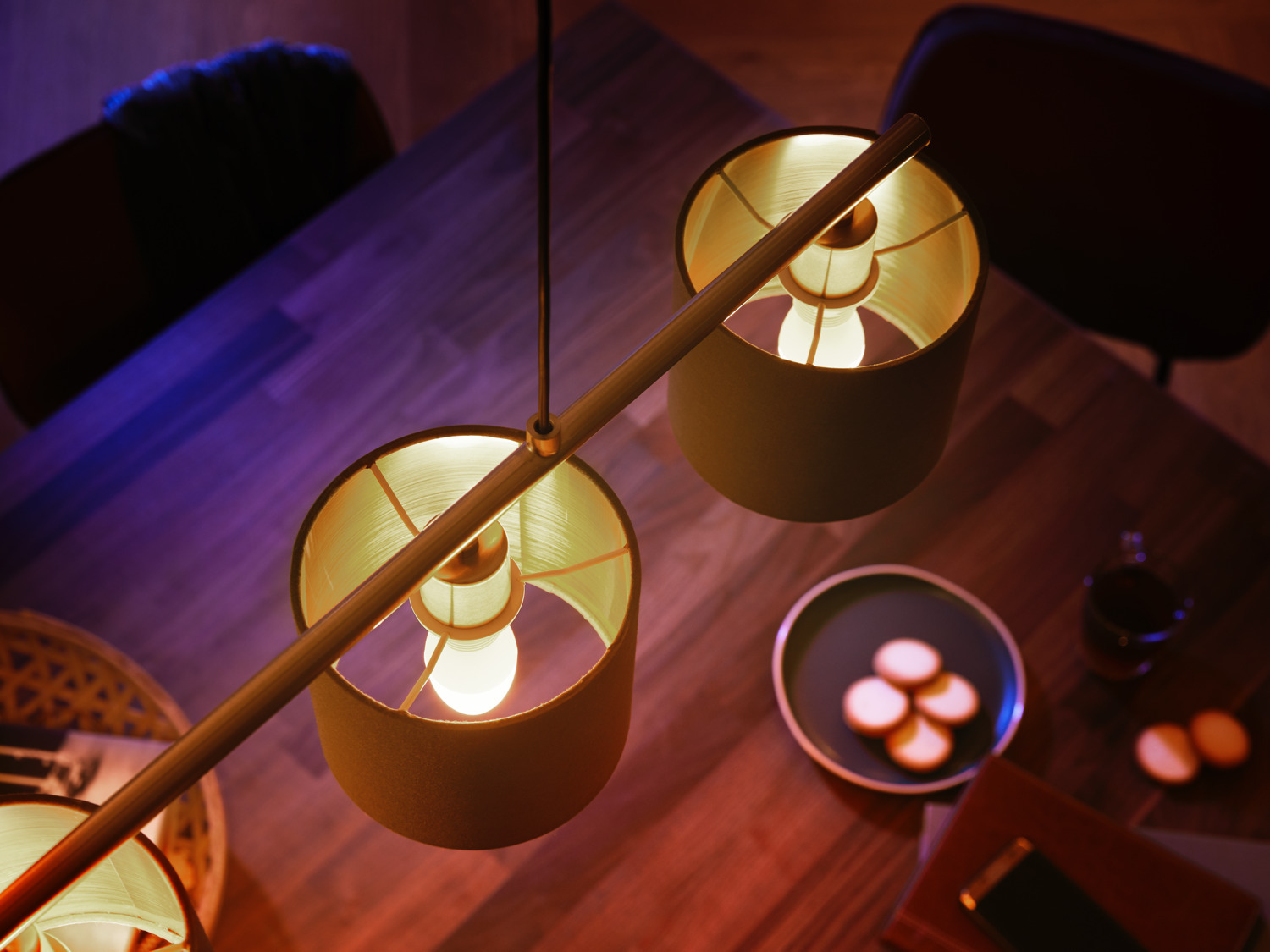 Philips Hue White and Color Ambiance -LED-älylamppu, E14, 470 lm
