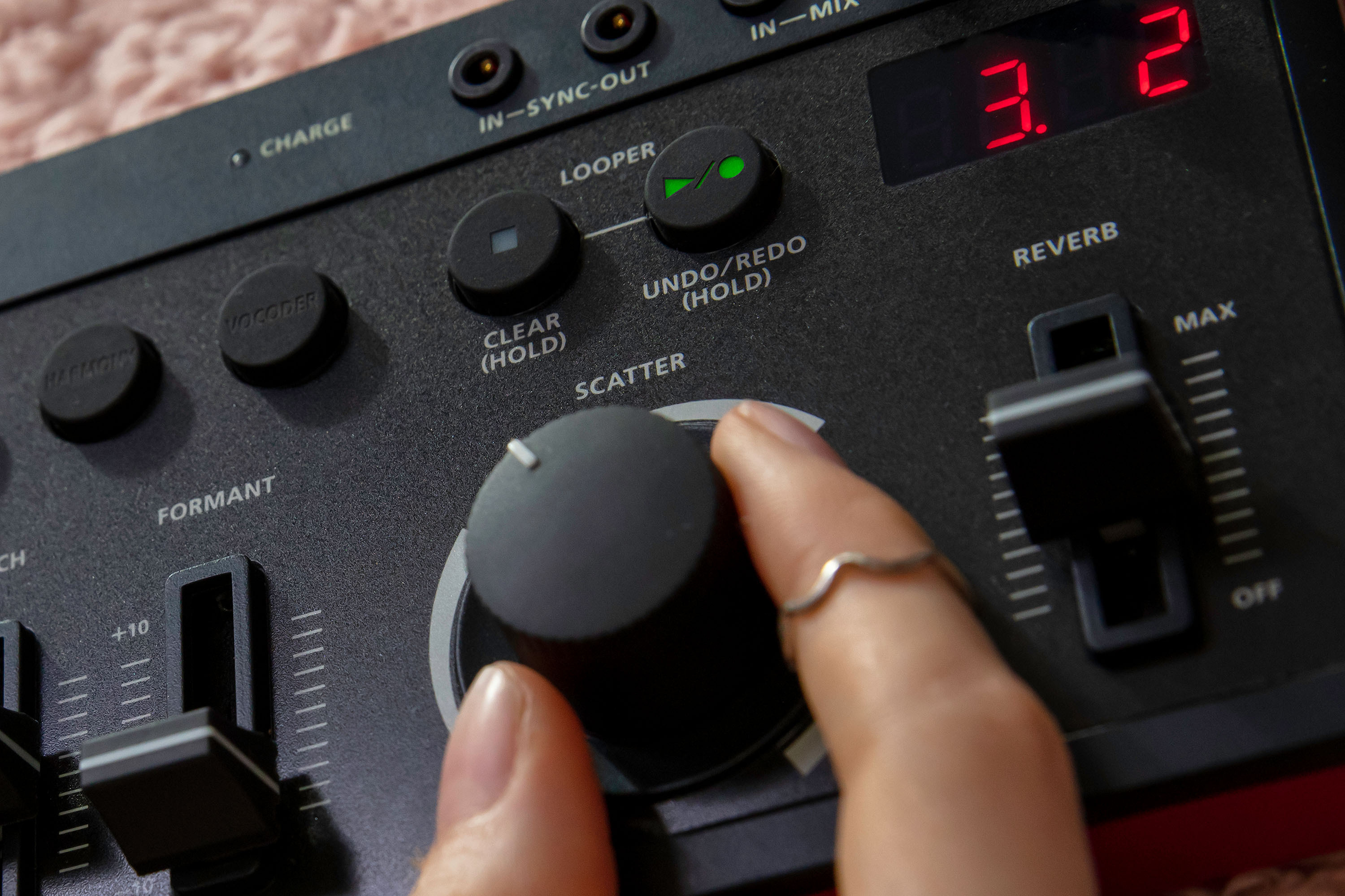 Roland E-4 Voice Tweaker -vokaaliprosessori