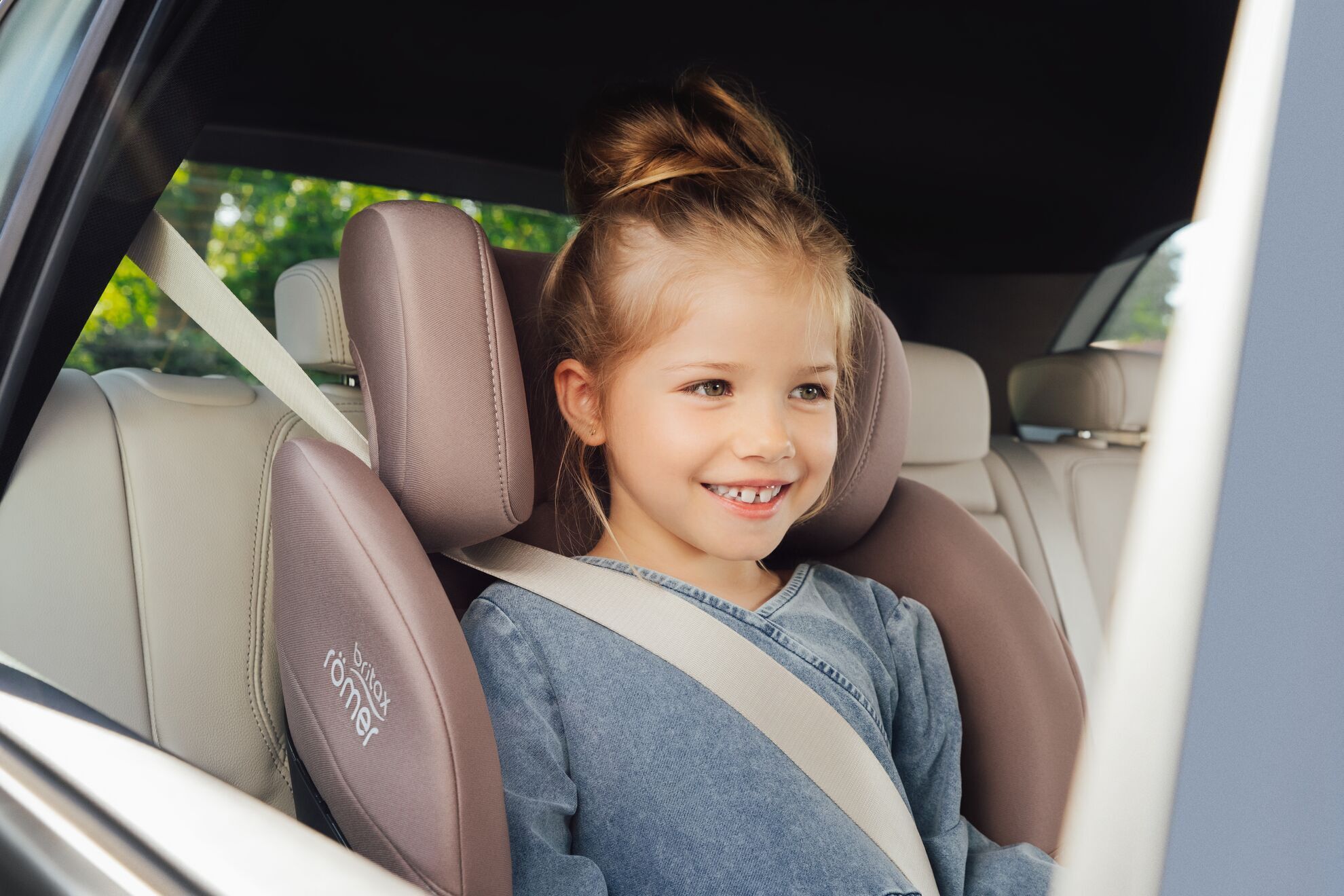 BRITAX RÖMER SWIVEL -turvaistuin, 40 cm - 125 cm, Space Black